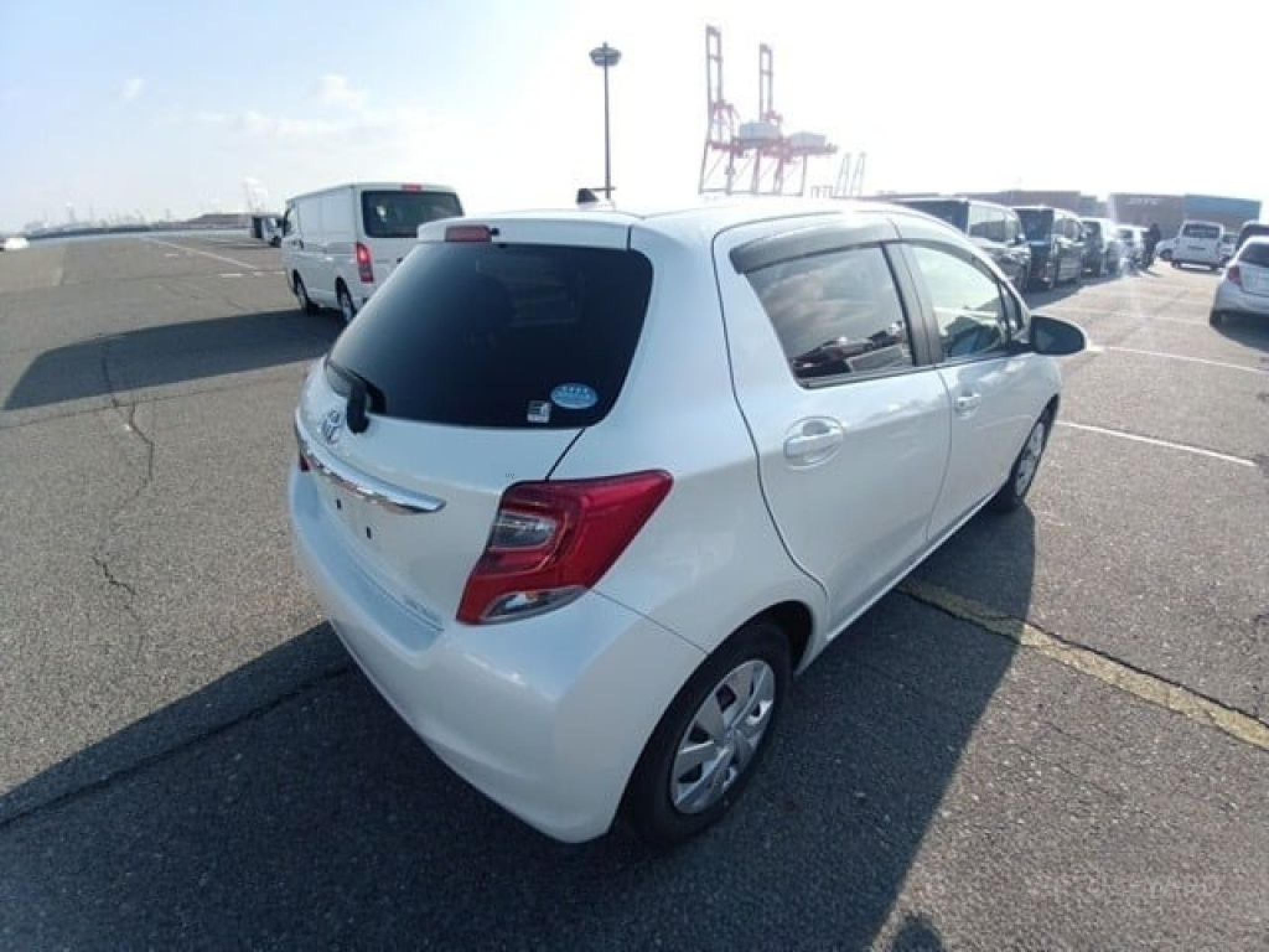 TOYOTA VITZ