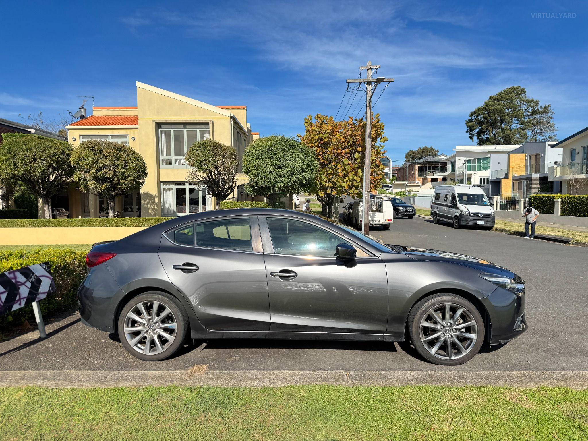 MAZDA MAZDA3