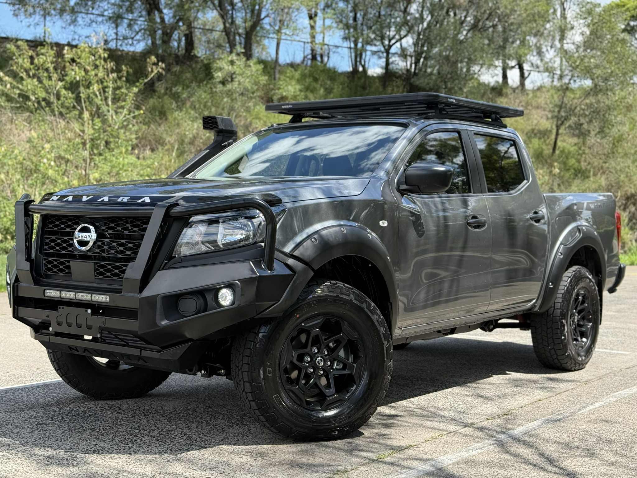 NISSAN NAVARA
