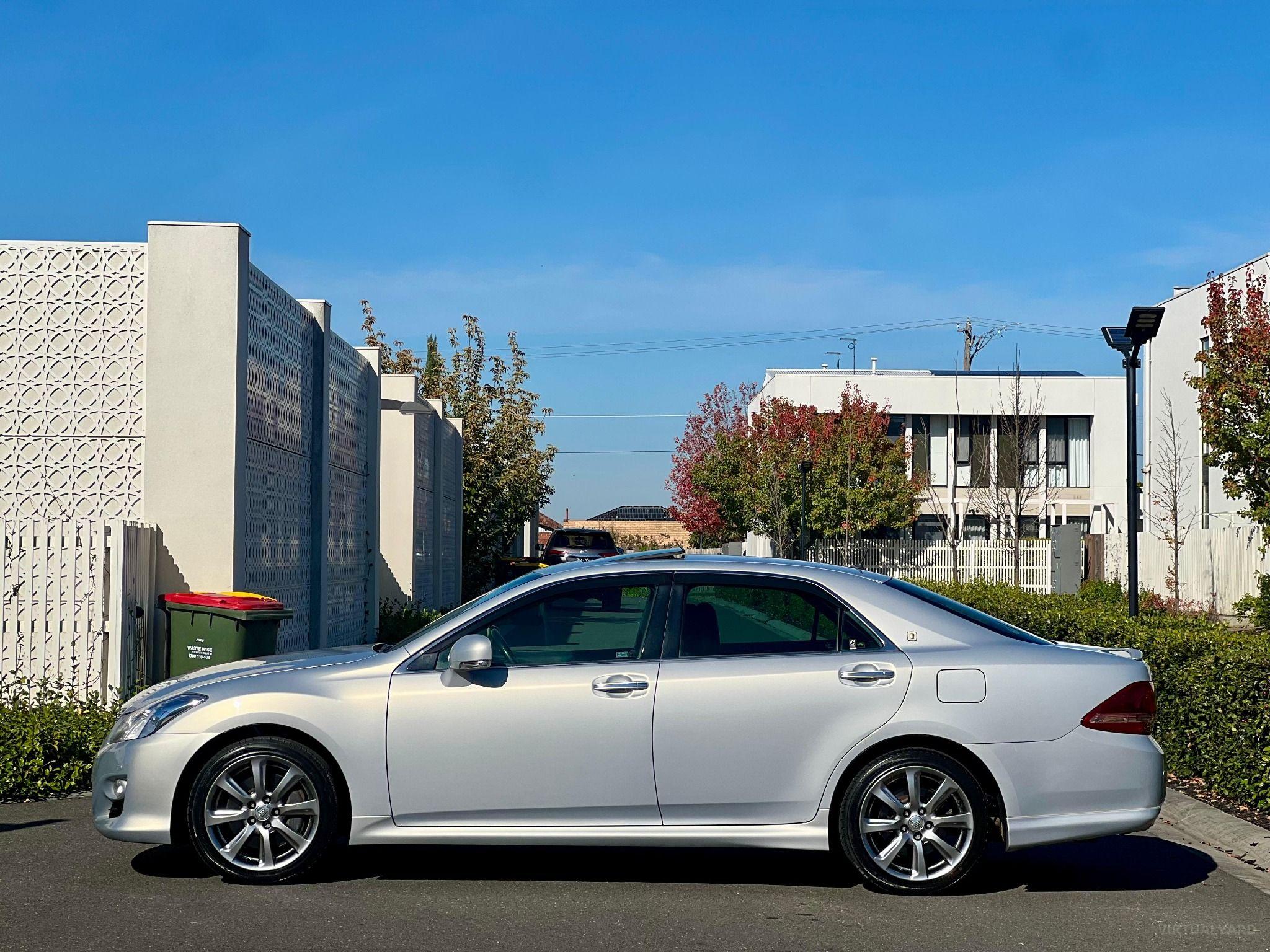 TOYOTA CROWN ATHLETE