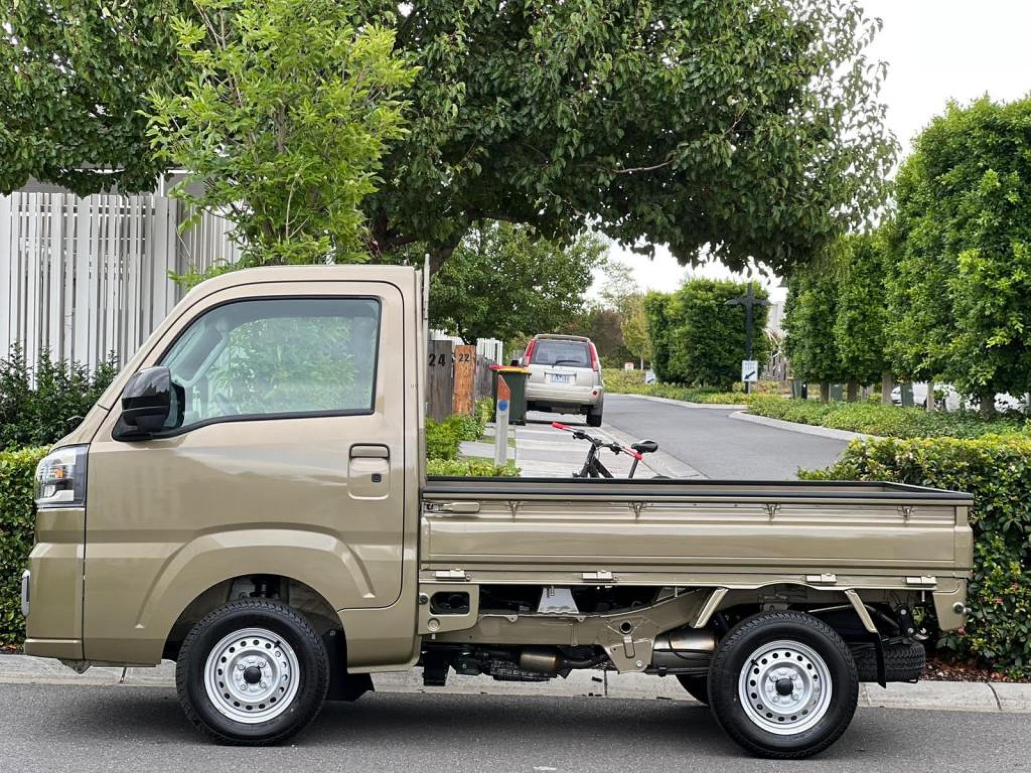 DAIHATSU HI-JET