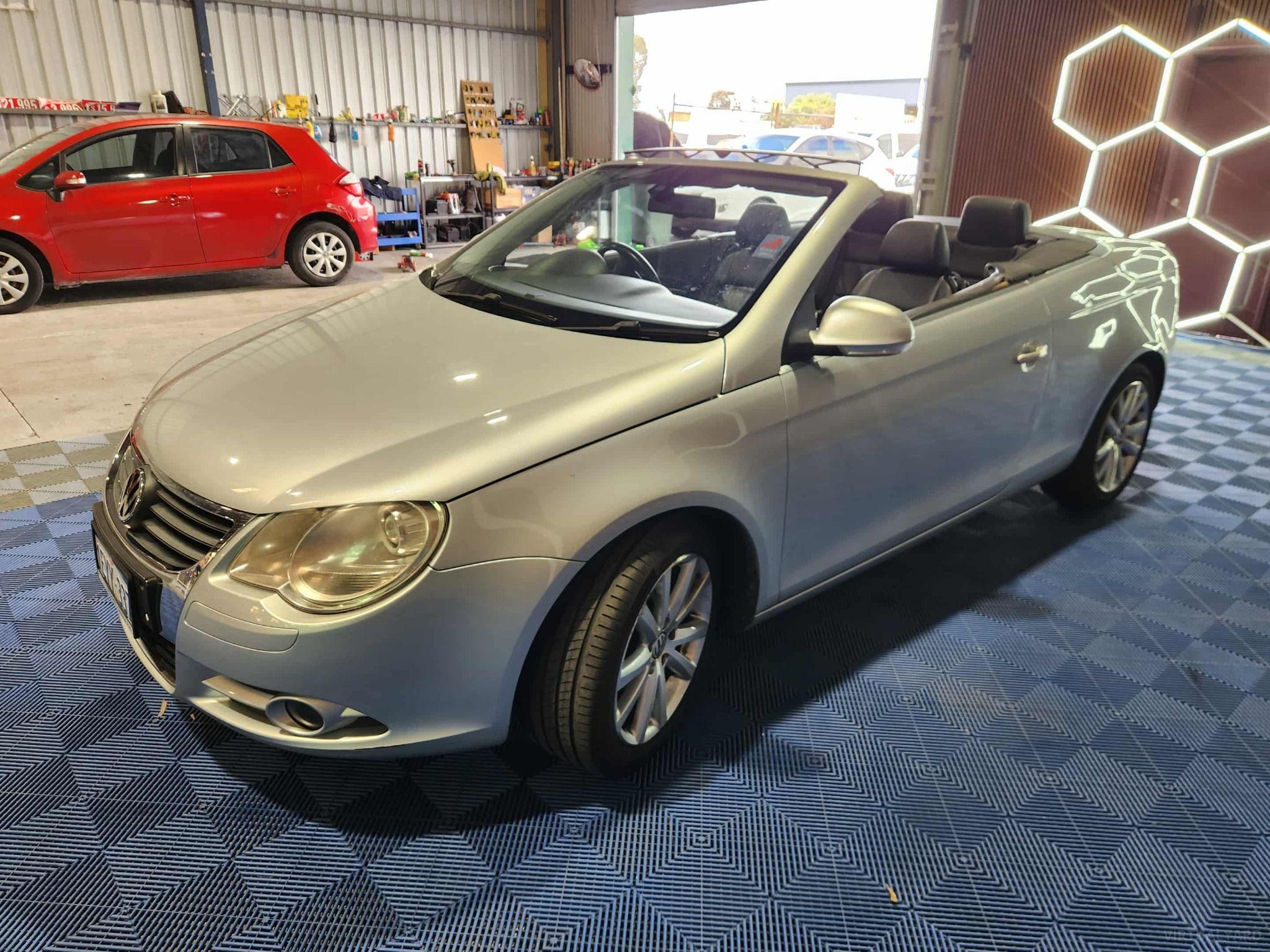 VOLKSWAGEN EOS