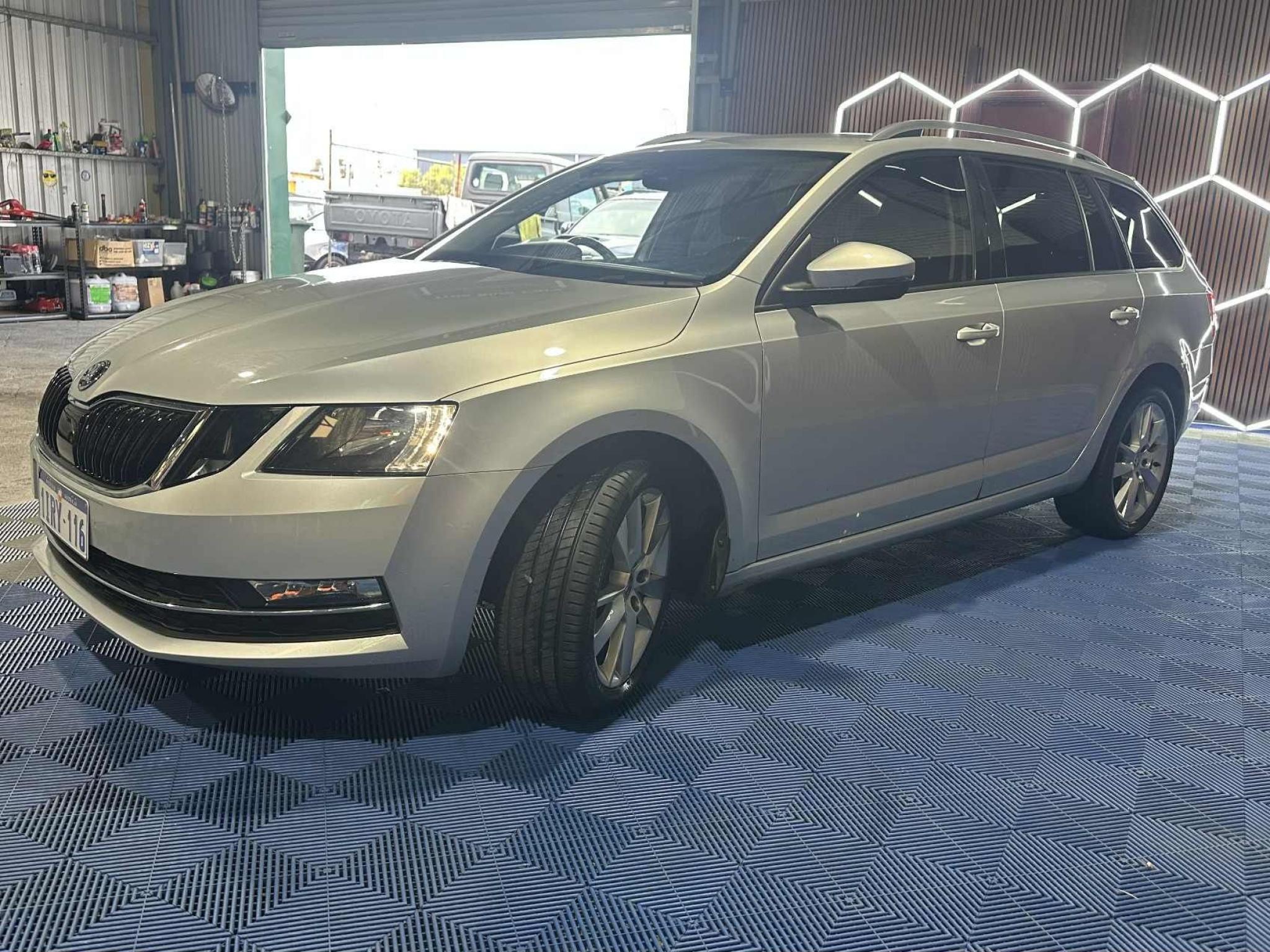 SKODA OCTAVIA
