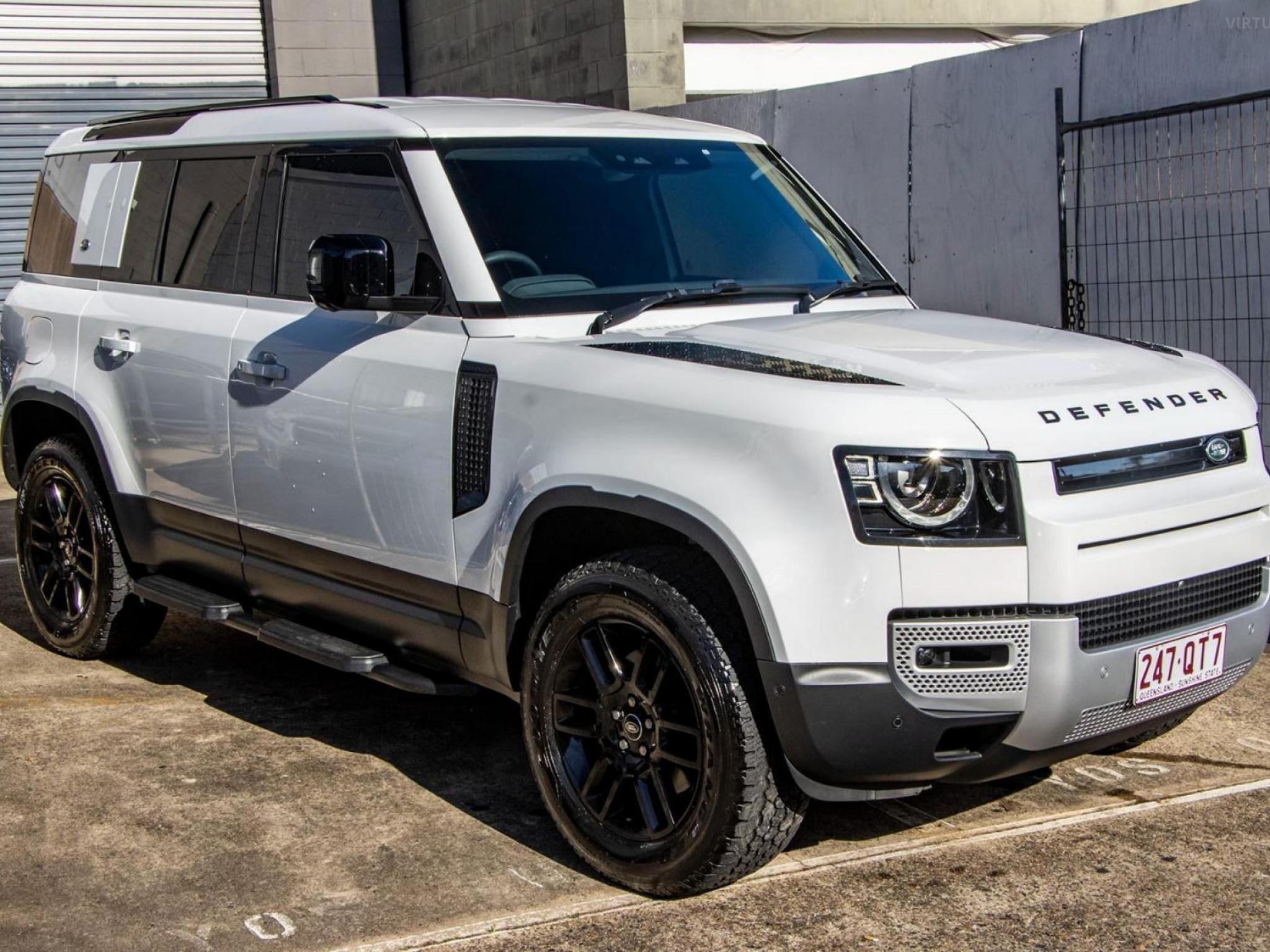 LAND ROVER DEFENDER