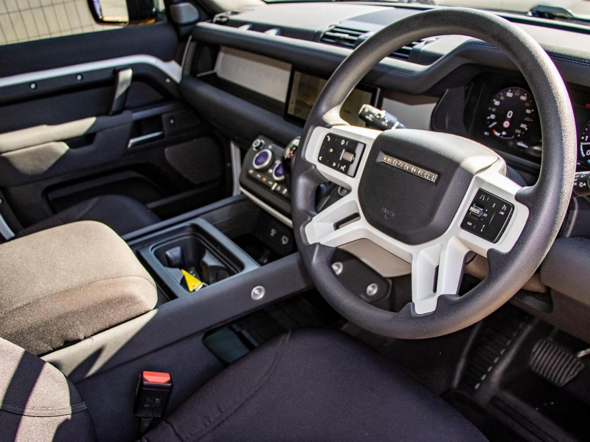LAND ROVER DEFENDER