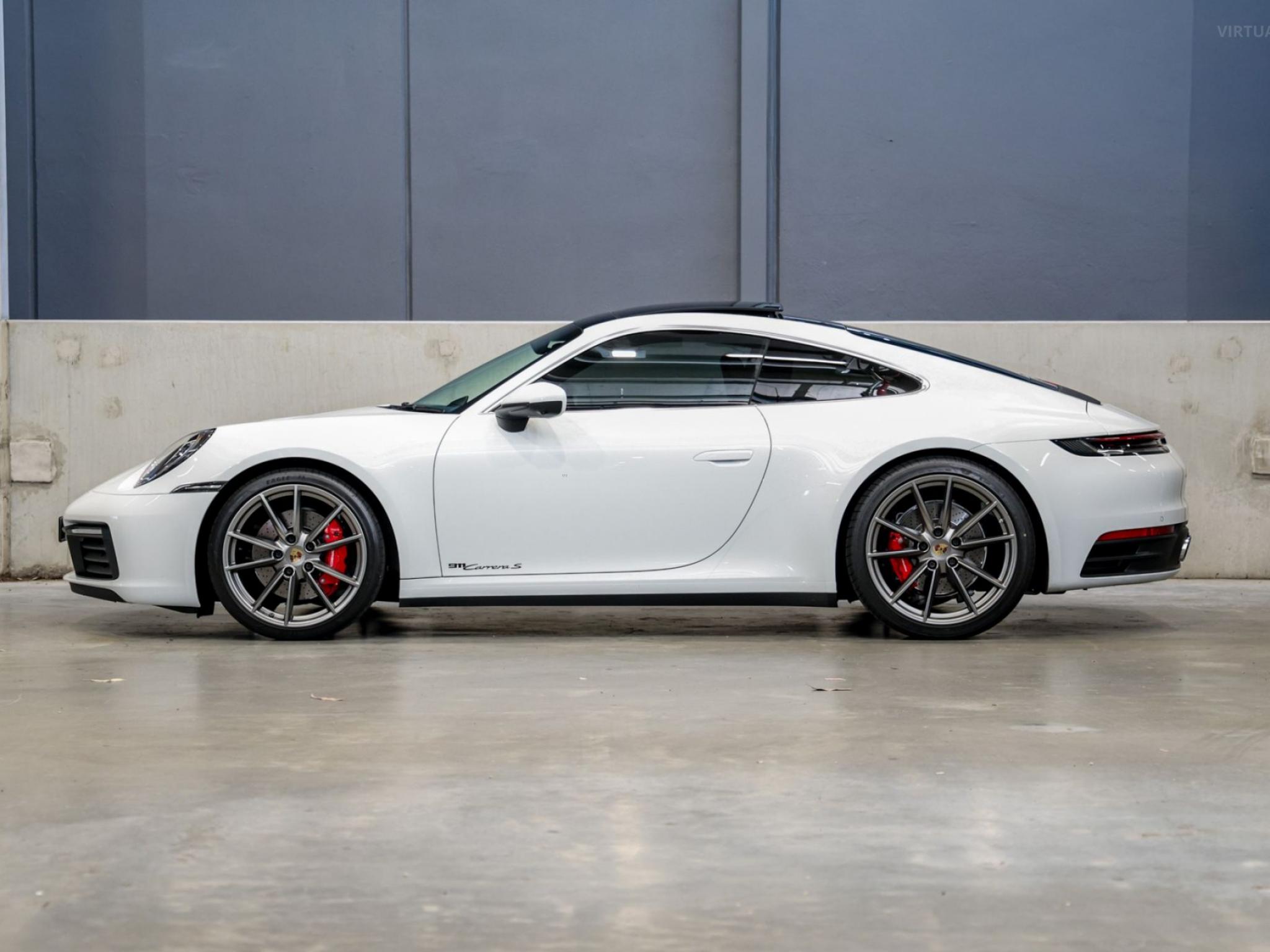 PORSCHE 911