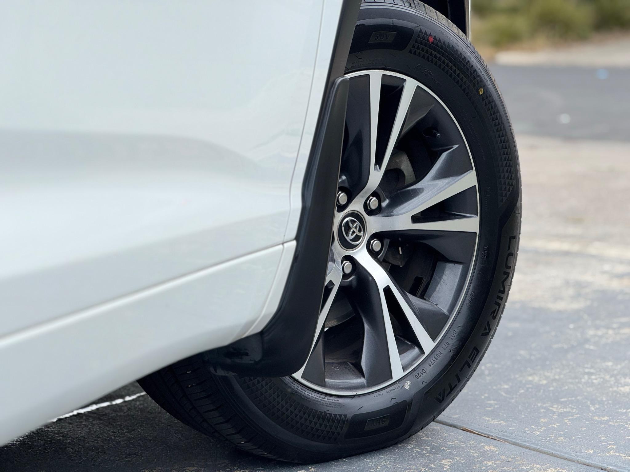 TOYOTA KLUGER