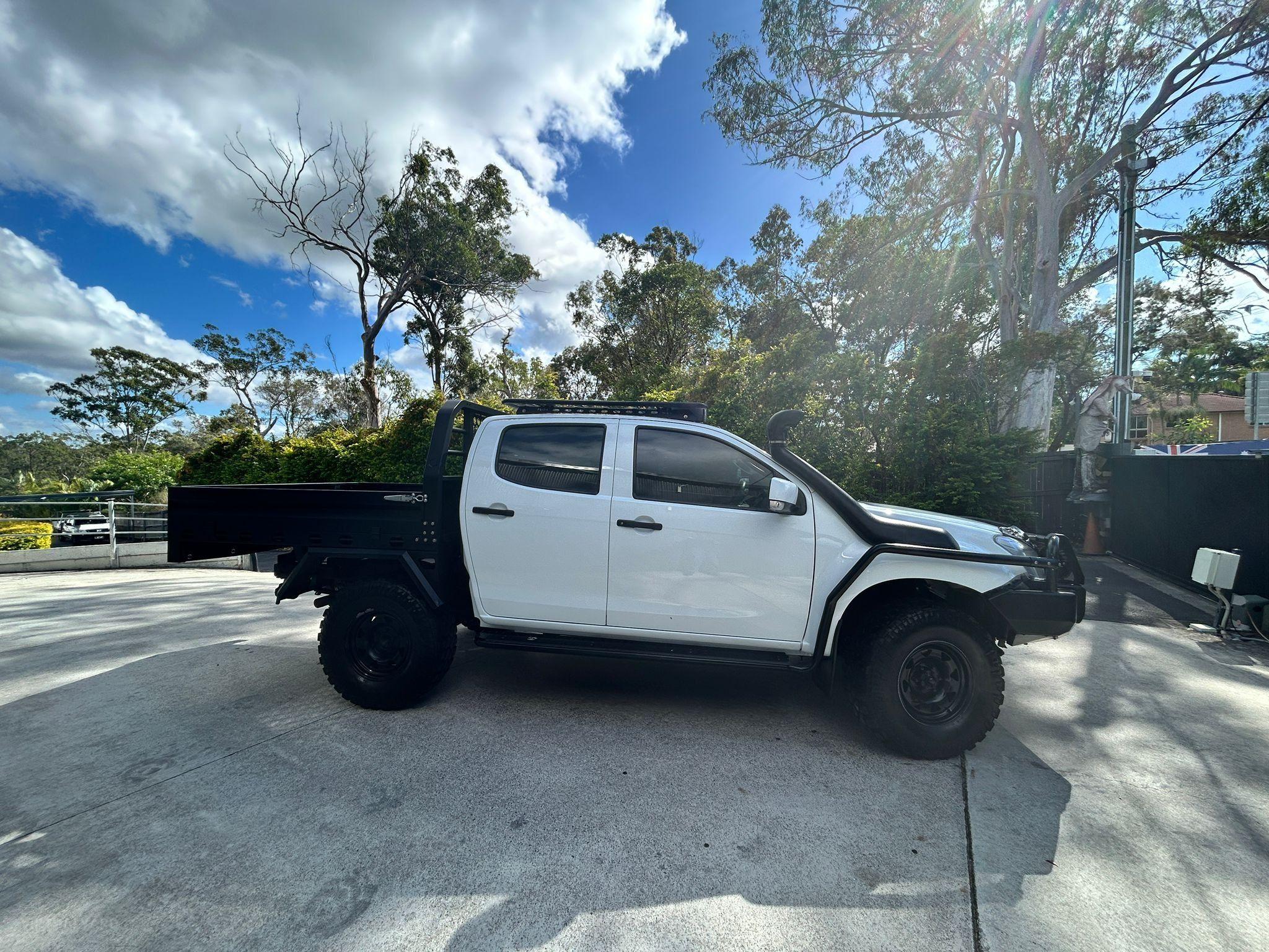ISUZU D-MAX