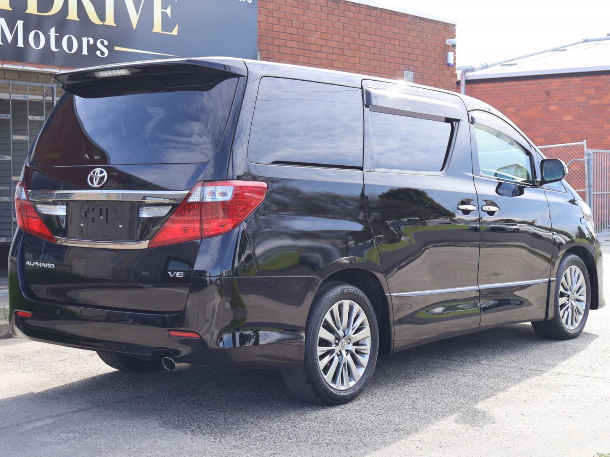 TOYOTA ALPHARD