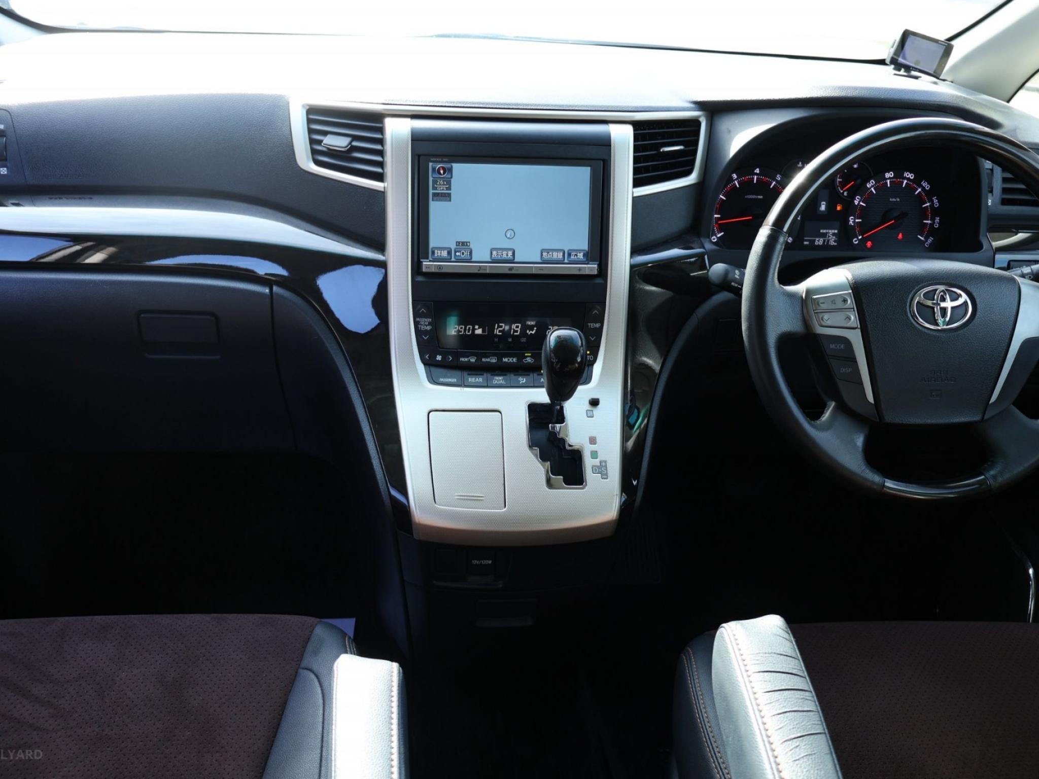TOYOTA ALPHARD