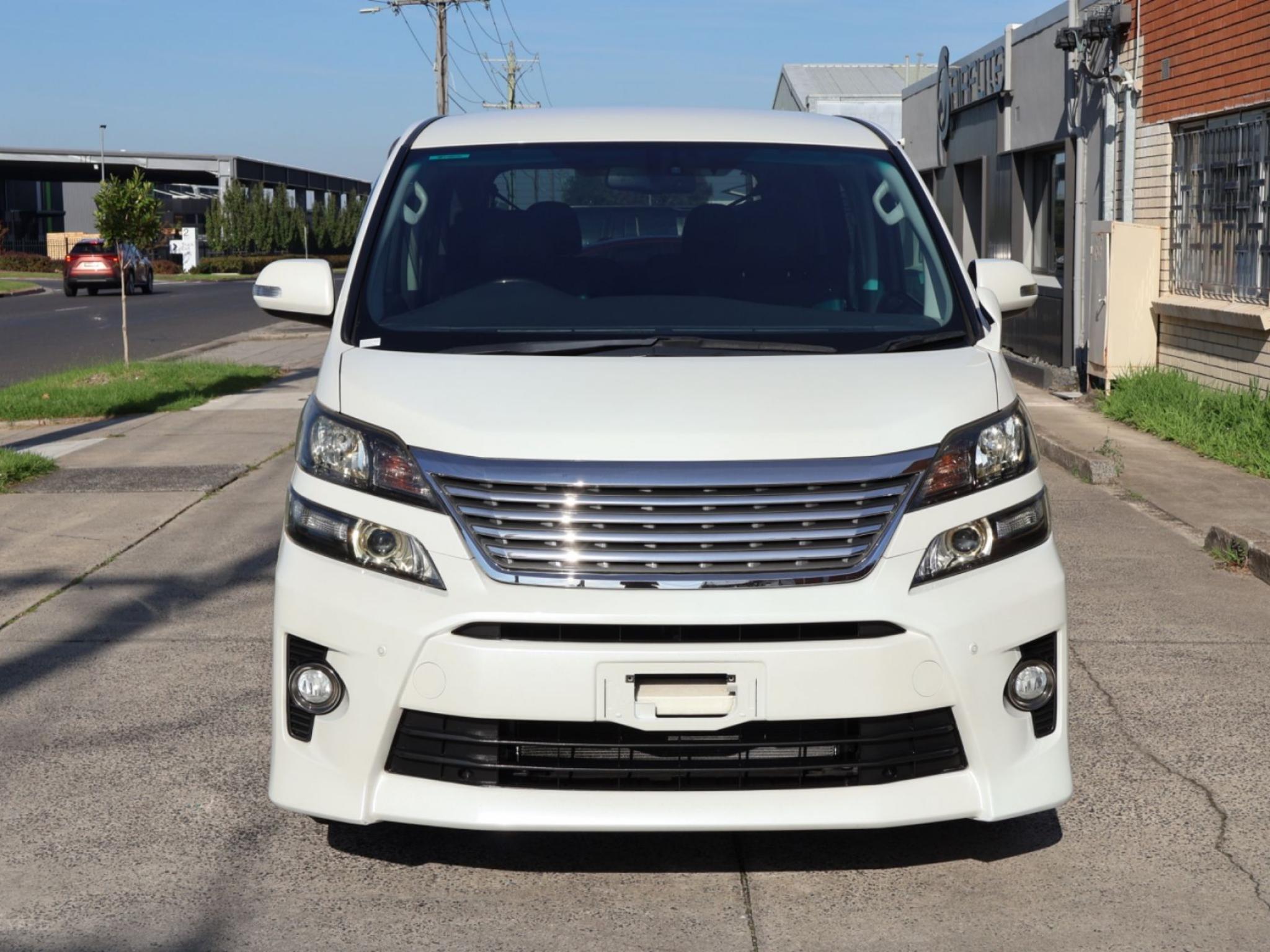 TOYOTA VELLFIRE