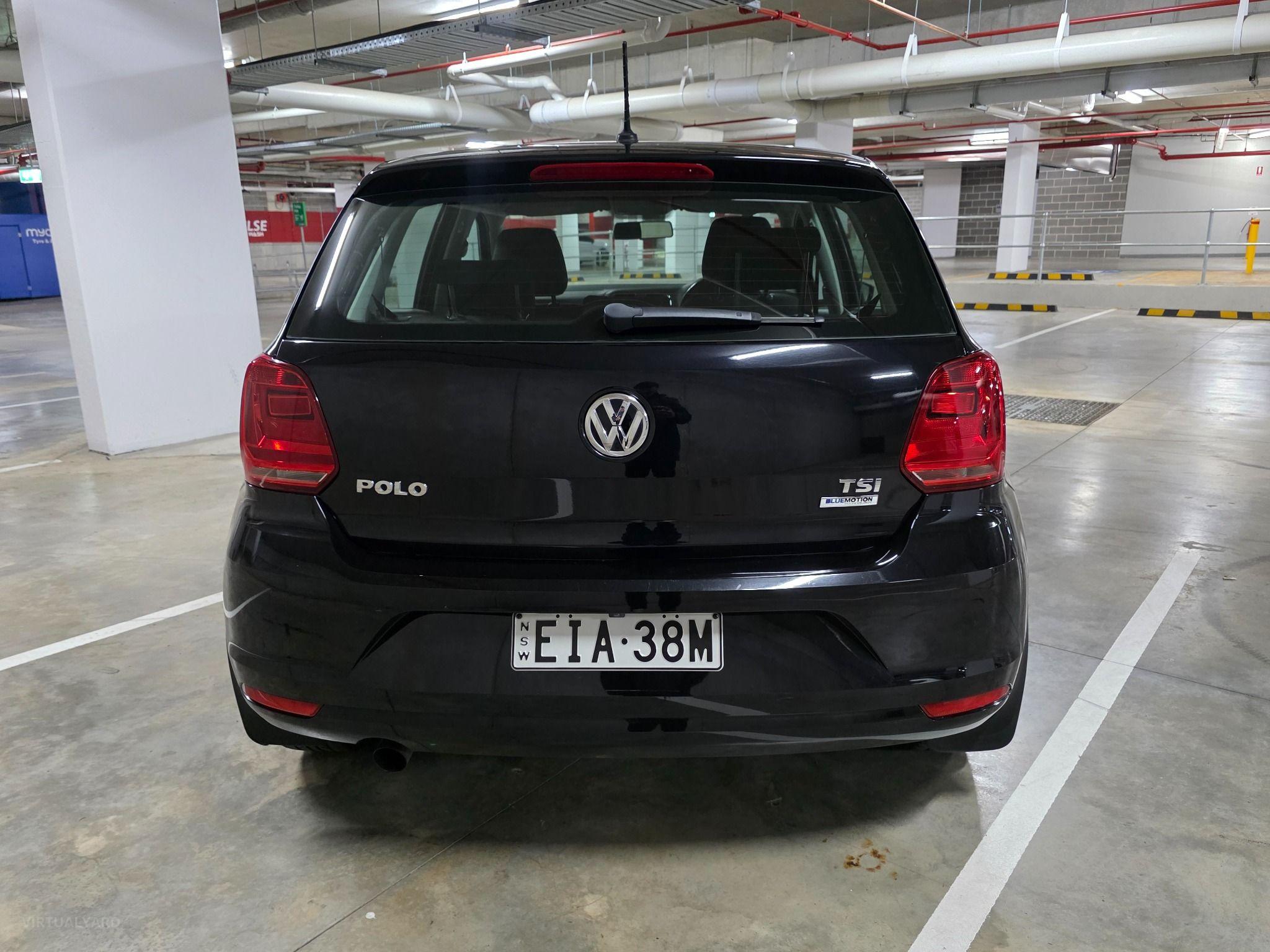 VOLKSWAGEN POLO