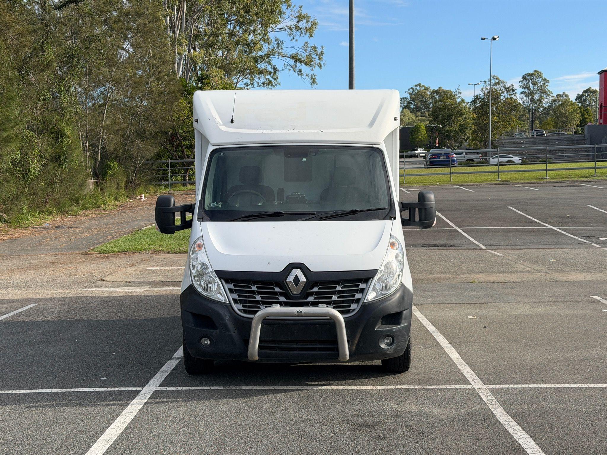 RENAULT Master