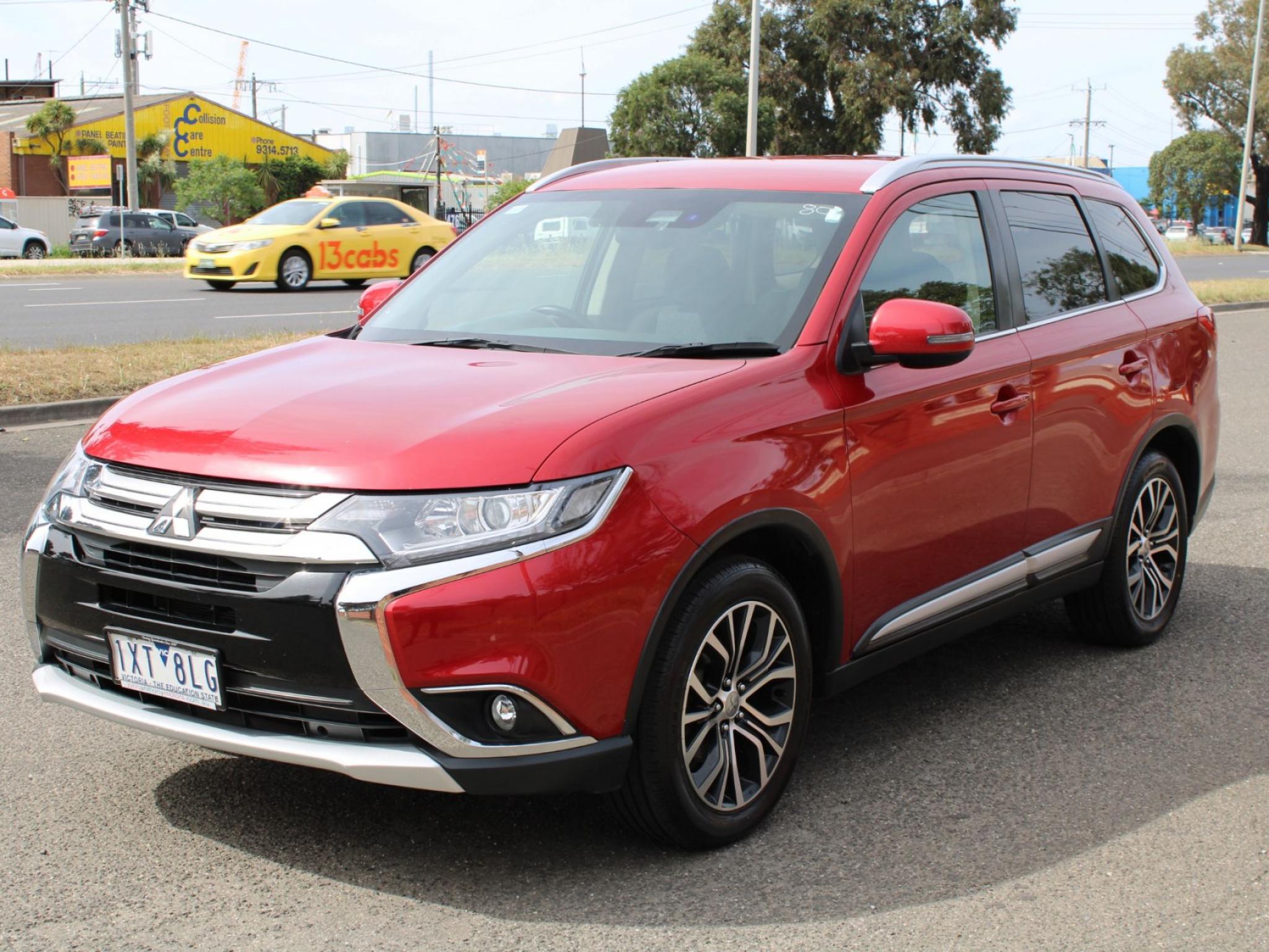 MITSUBISHI OUTLANDER