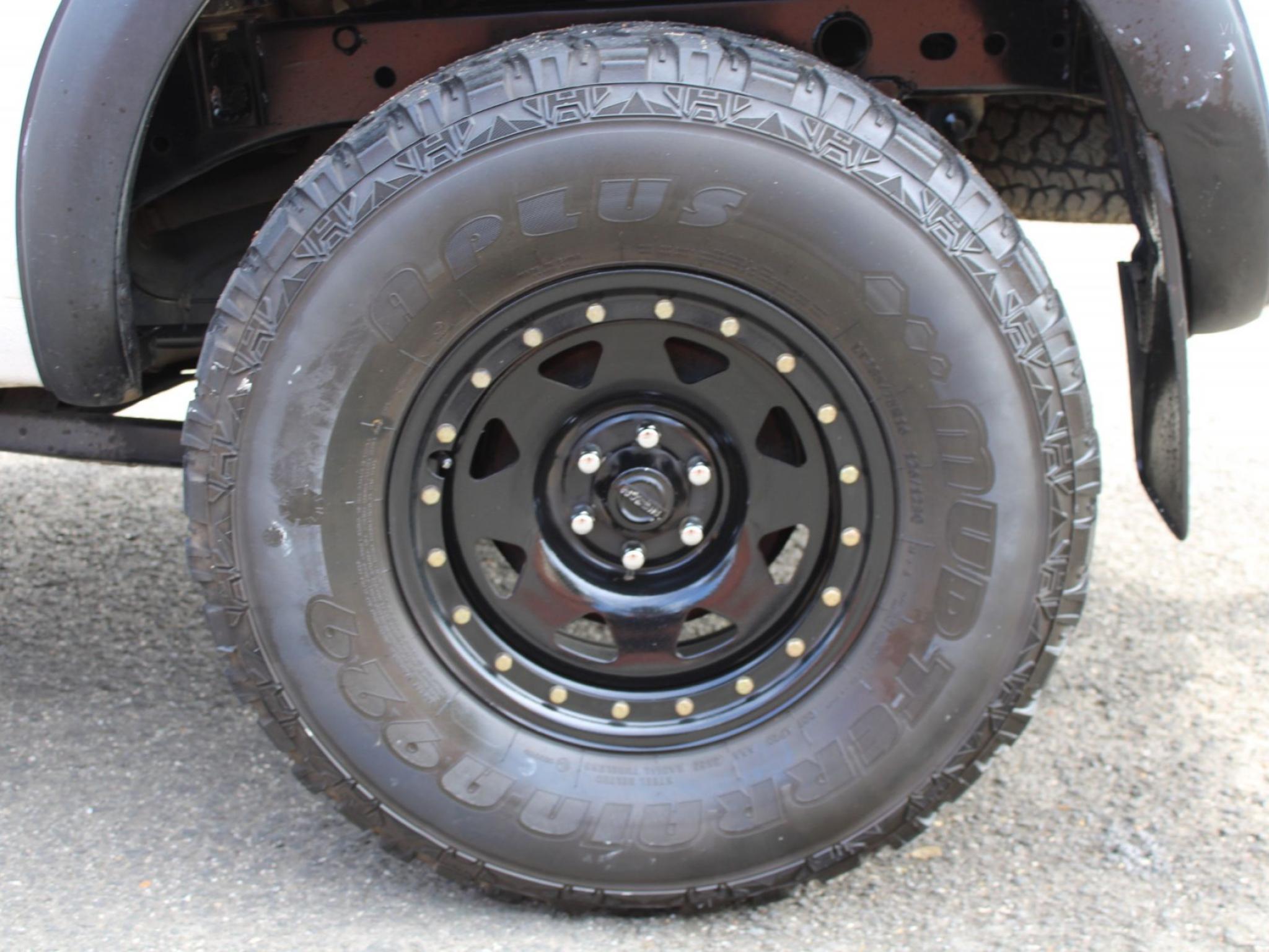 NISSAN NAVARA