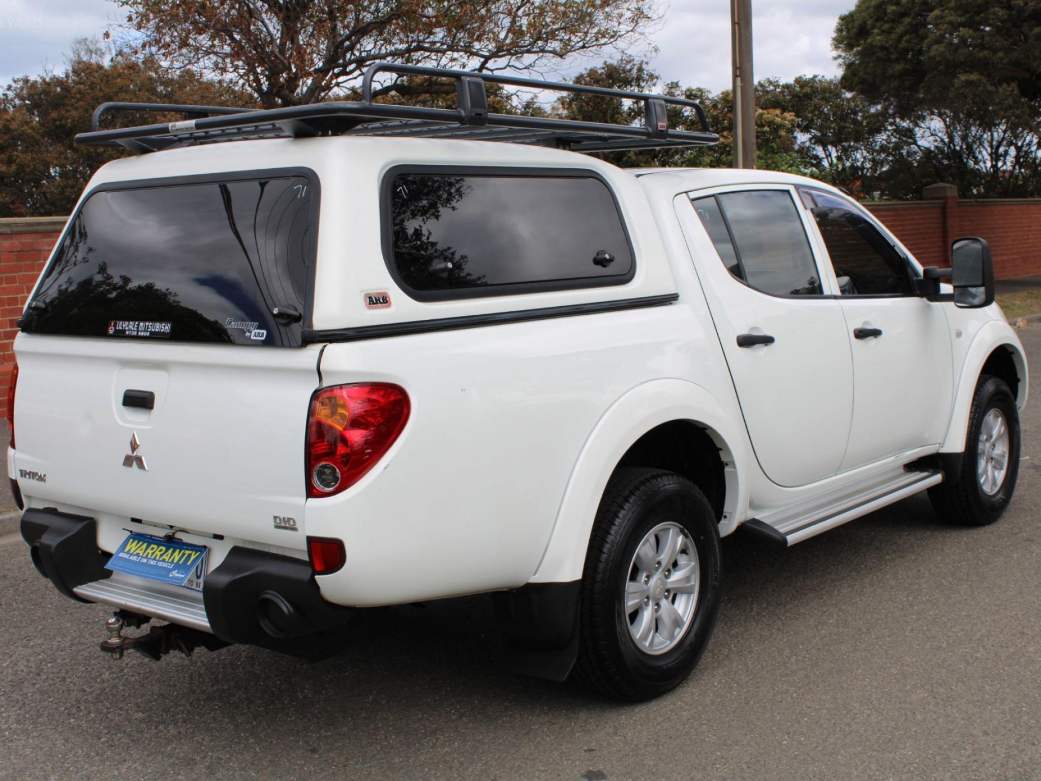 MITSUBISHI TRITON