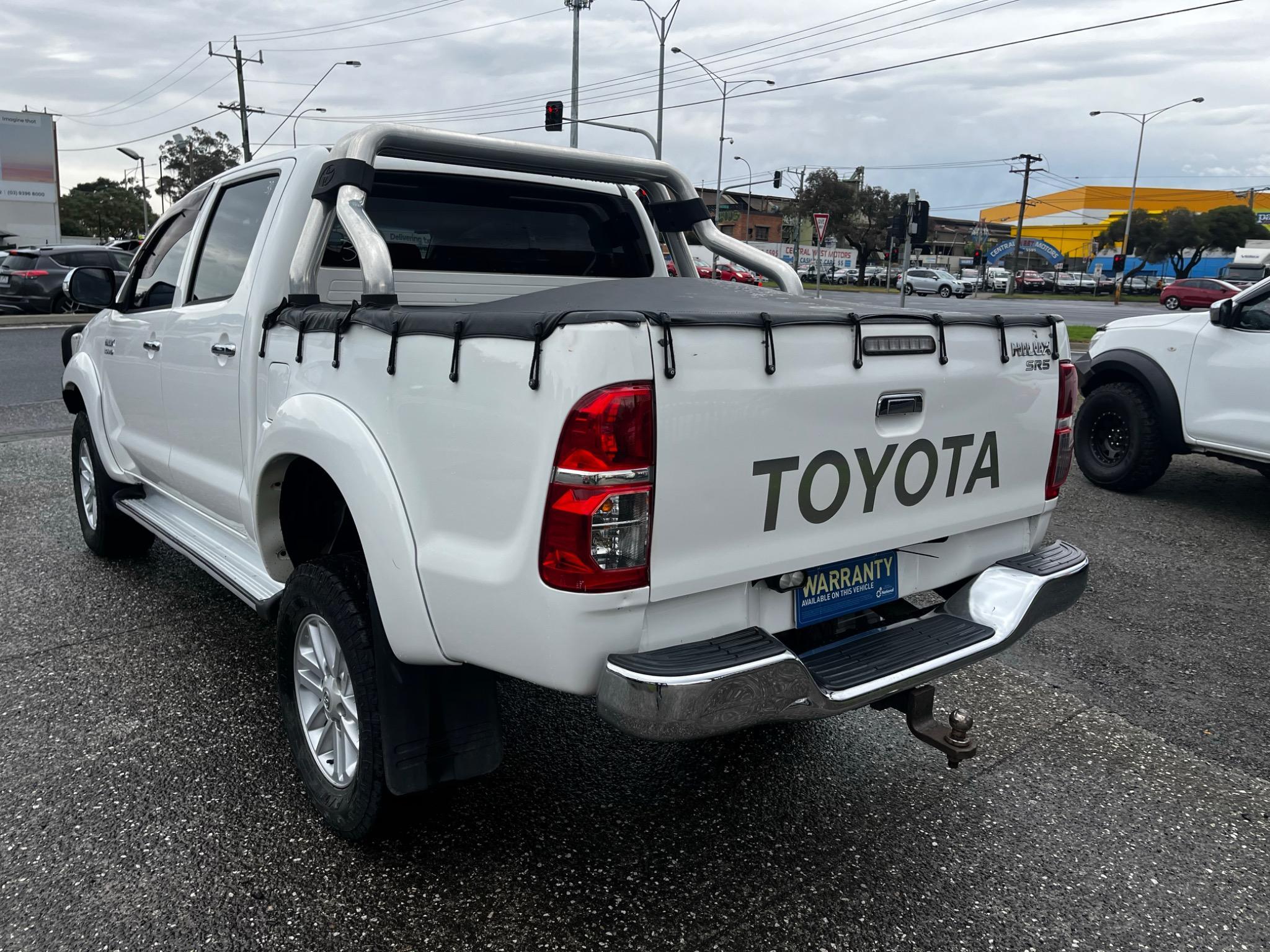TOYOTA HILUX