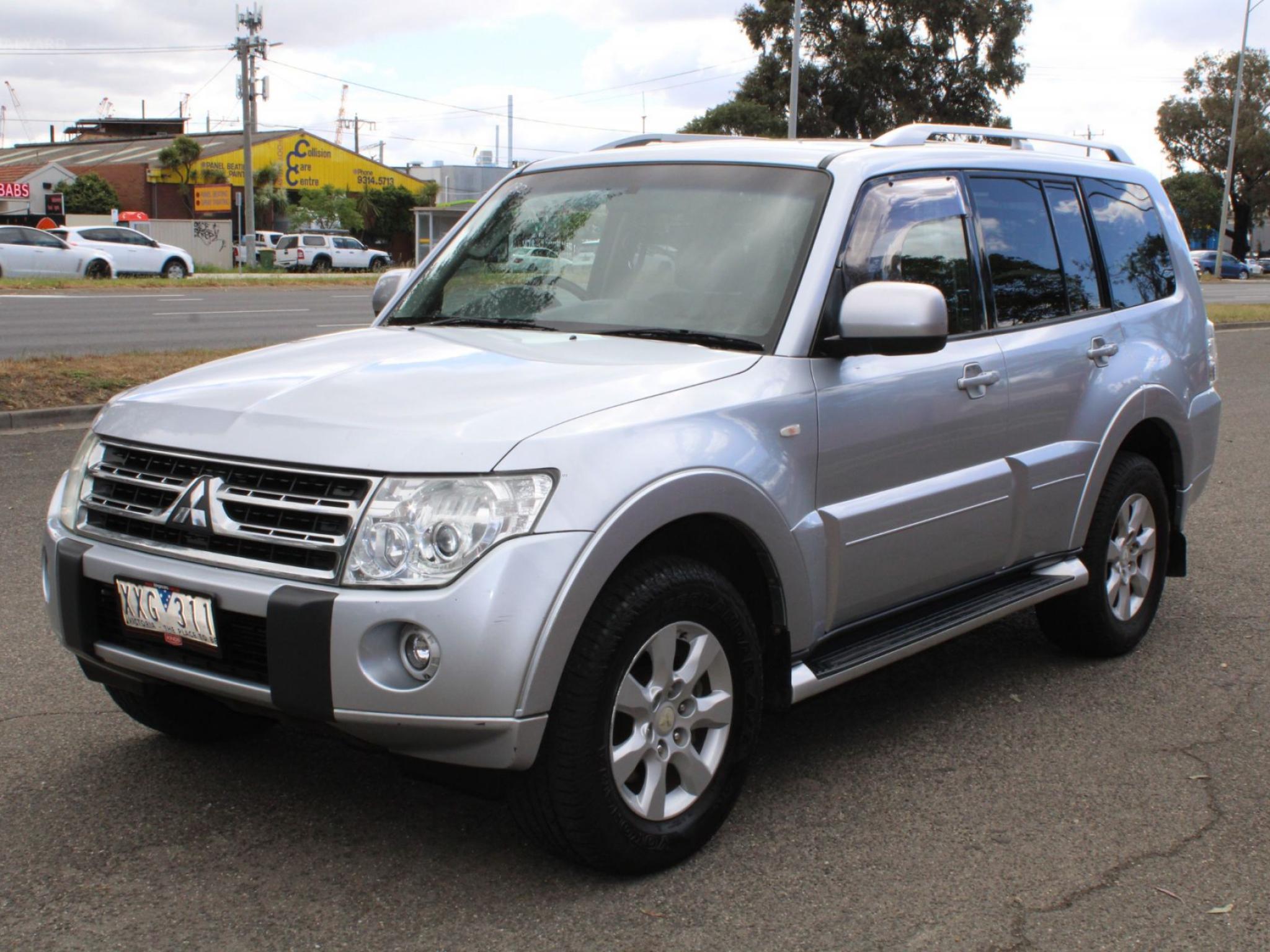MITSUBISHI PAJERO