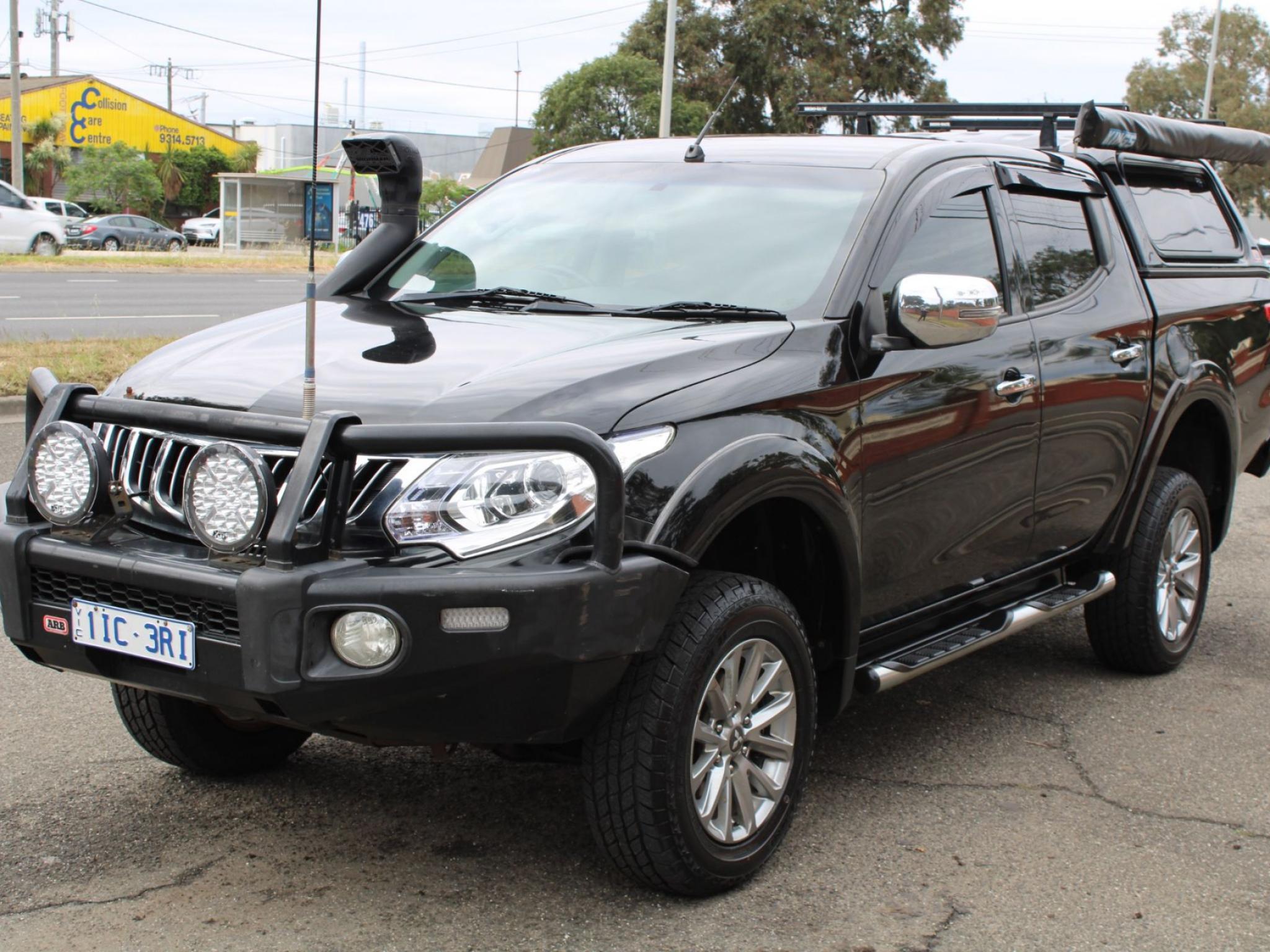 MITSUBISHI TRITON