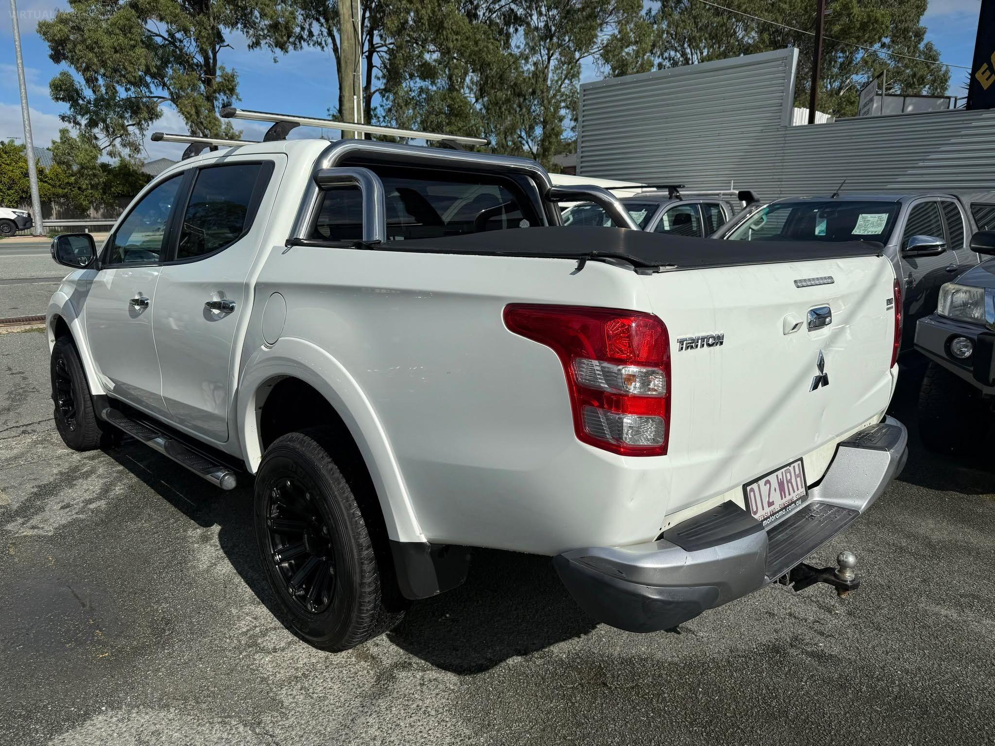 MITSUBISHI TRITON