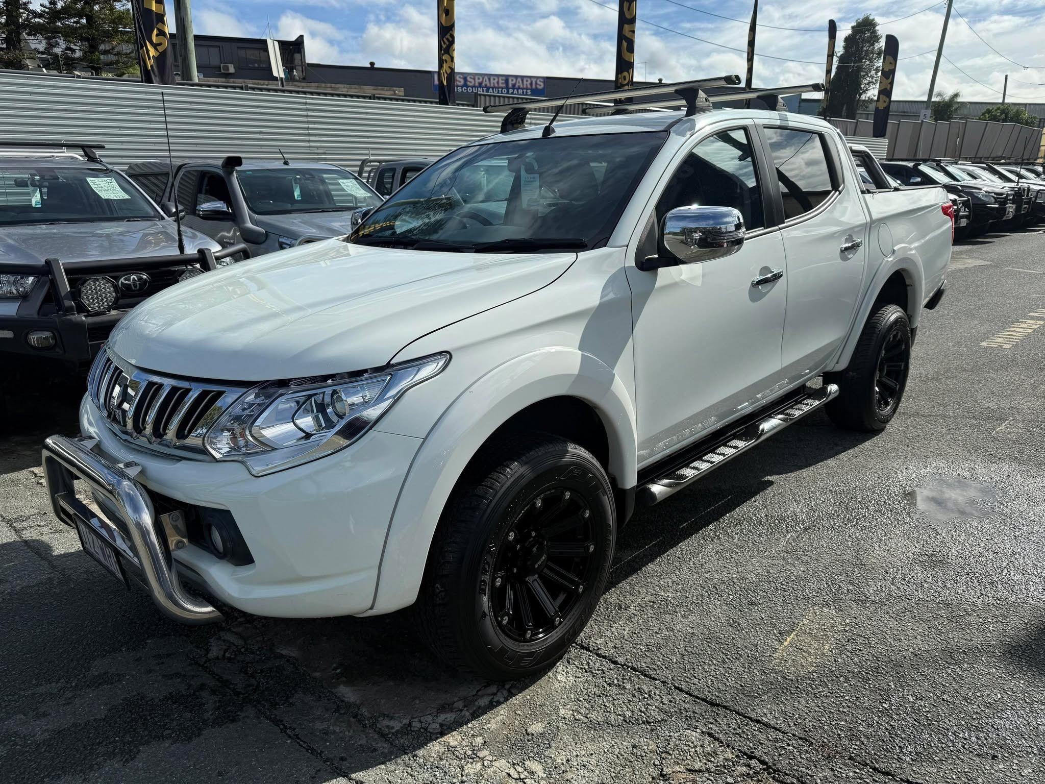 MITSUBISHI TRITON