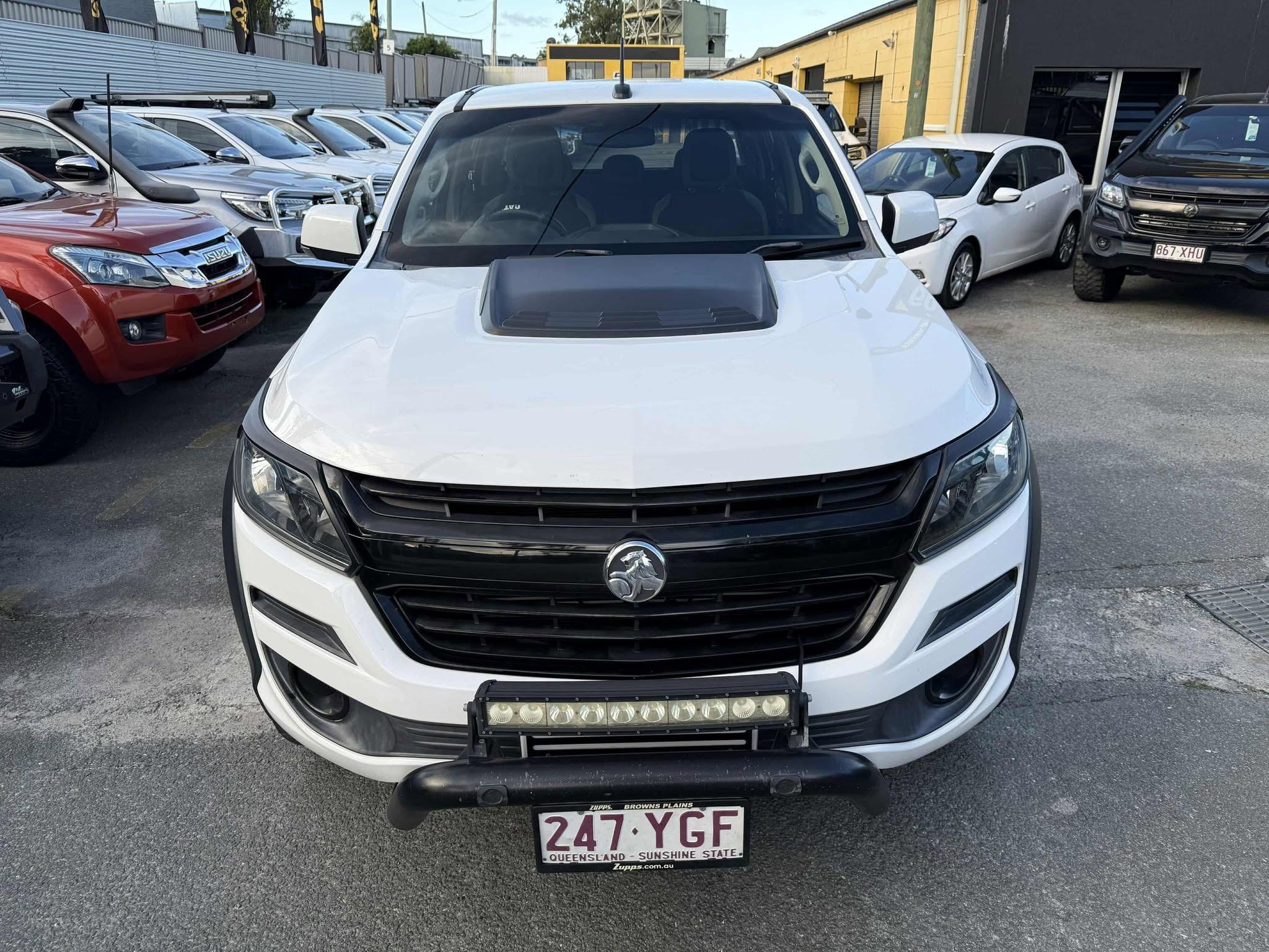 HOLDEN COLORADO