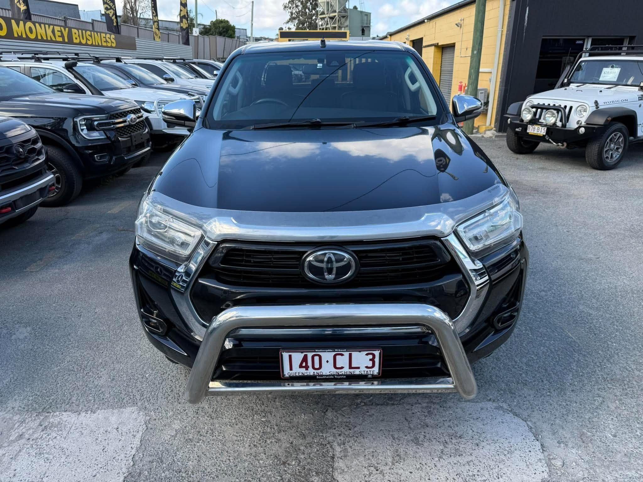 TOYOTA HILUX