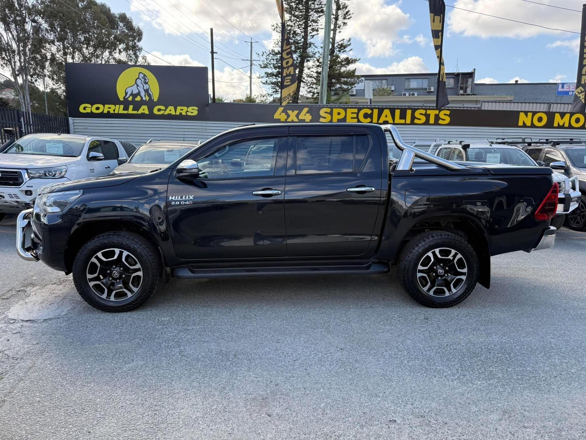 TOYOTA HILUX