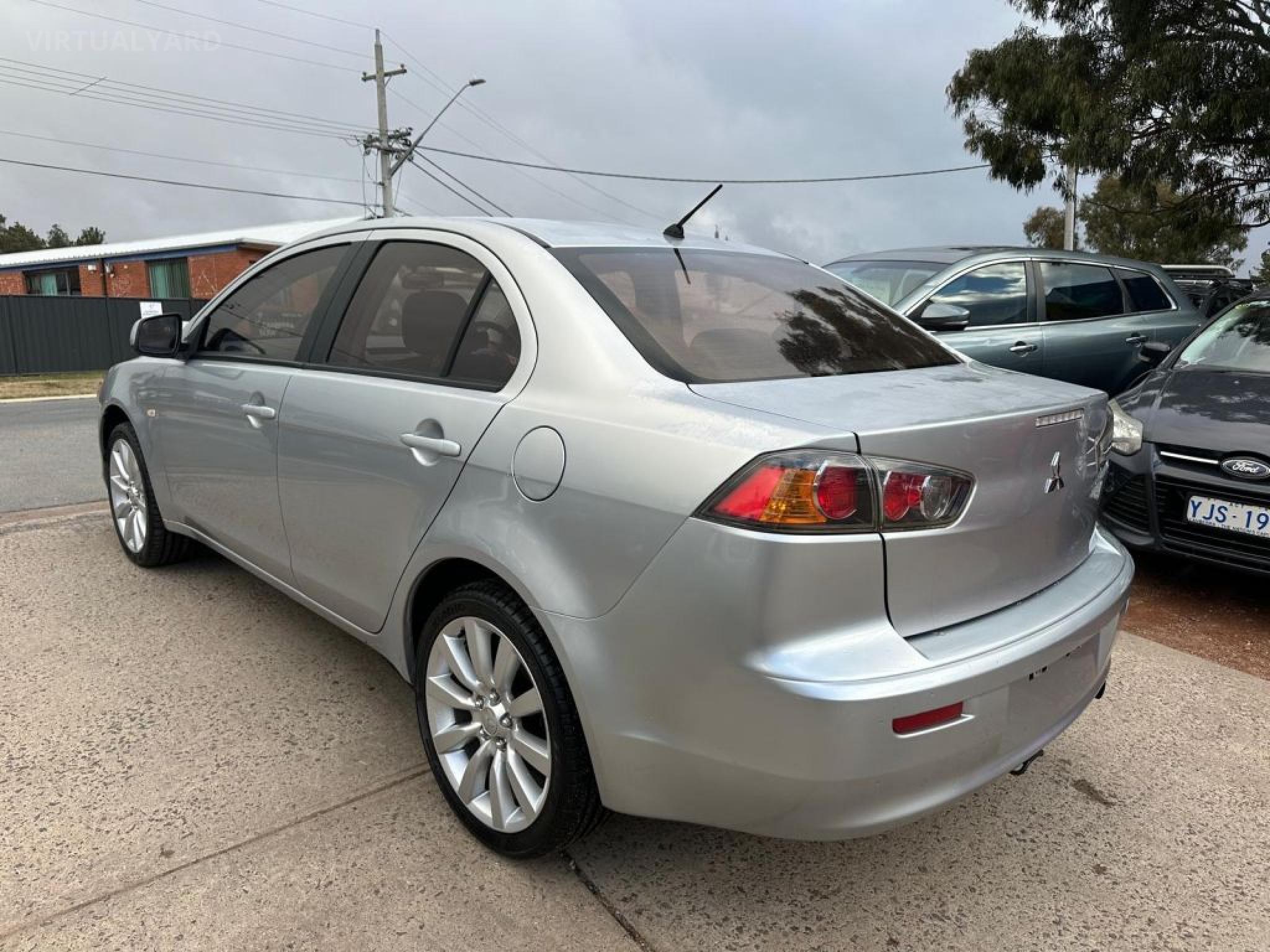 MITSUBISHI LANCER