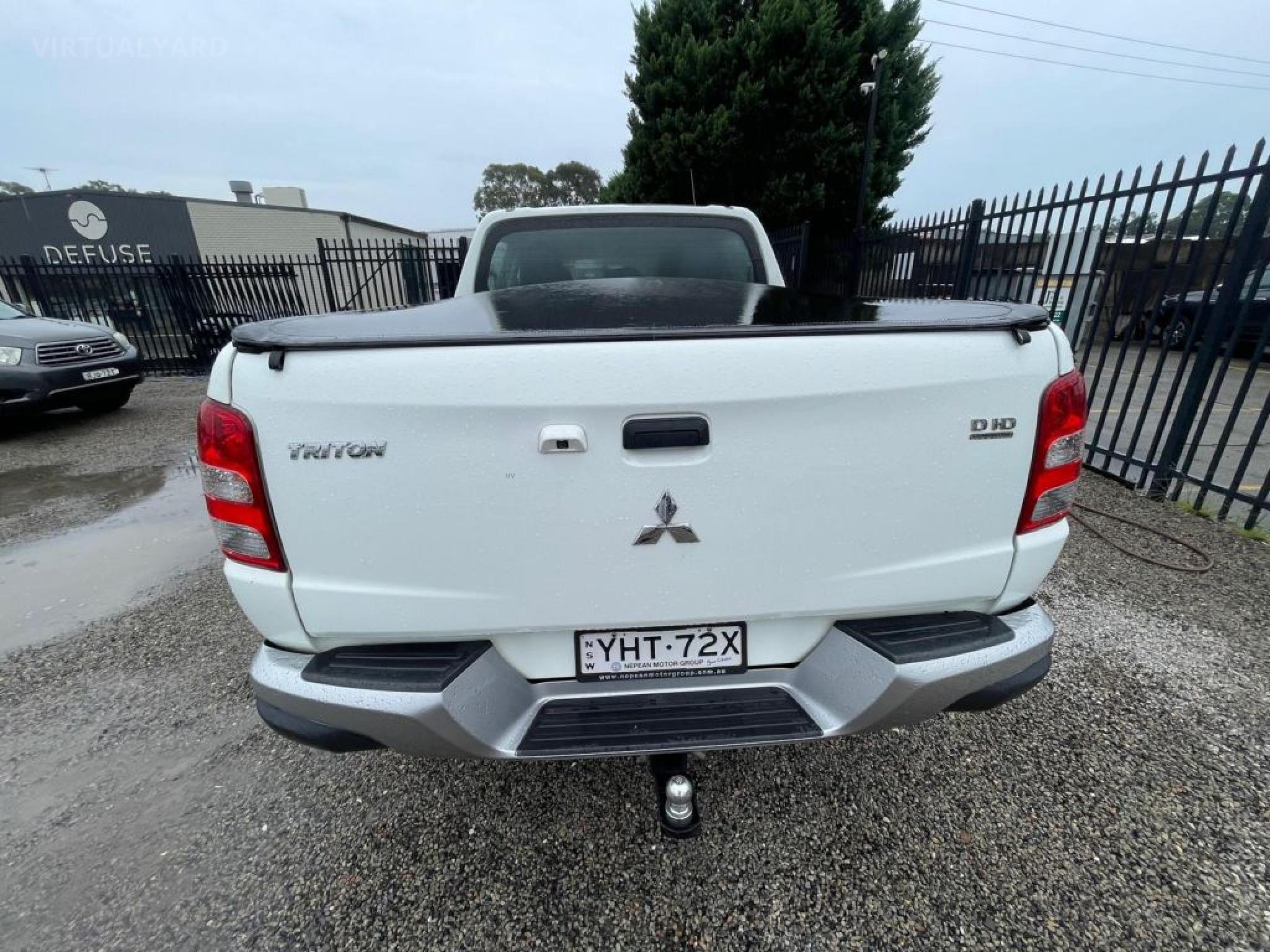 MITSUBISHI TRITON