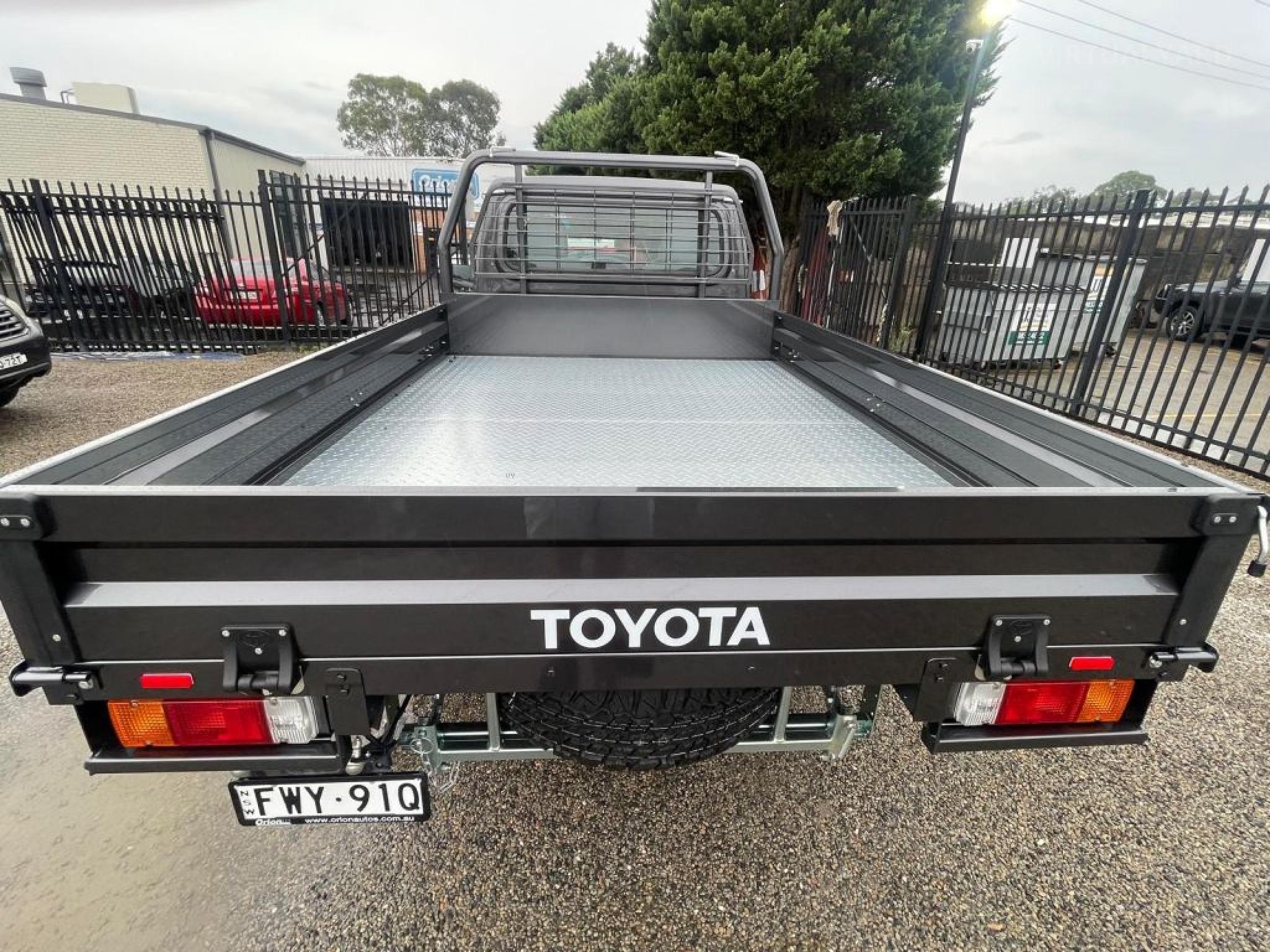 TOYOTA LANDCRUISER