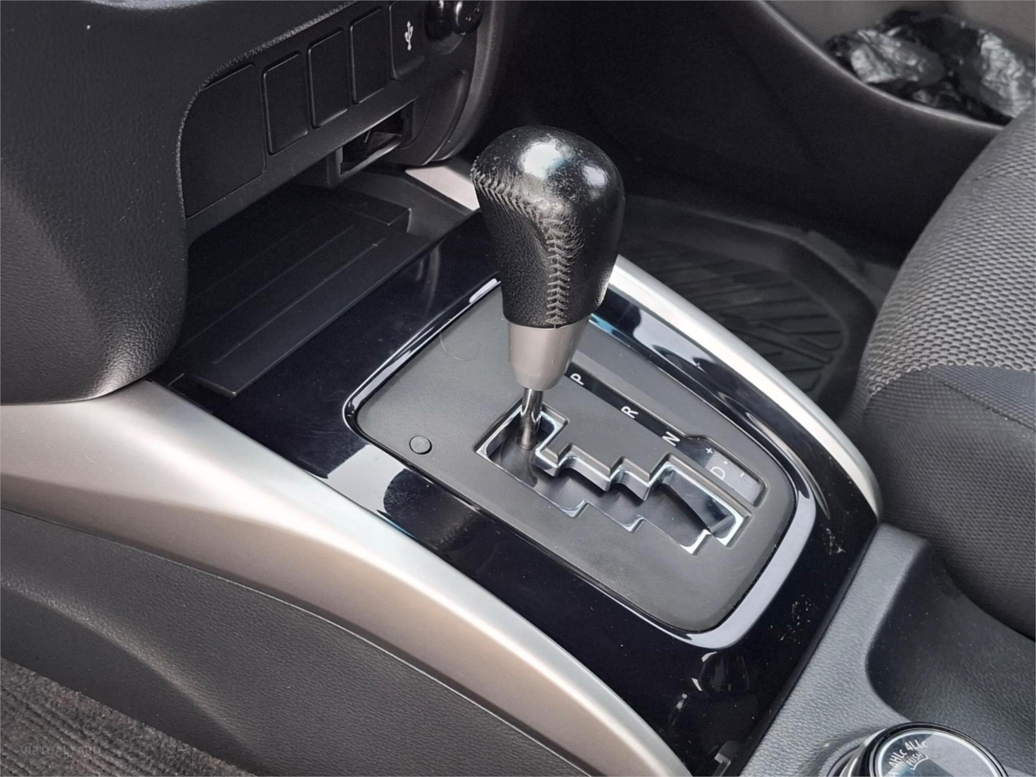 2018 MITSUBISHI TRITON MQ MY18 GLX UTILITY DOUBLE CAB 4DR SPTS AUTO 5SP 4X4 960KG 2.4DT image 16