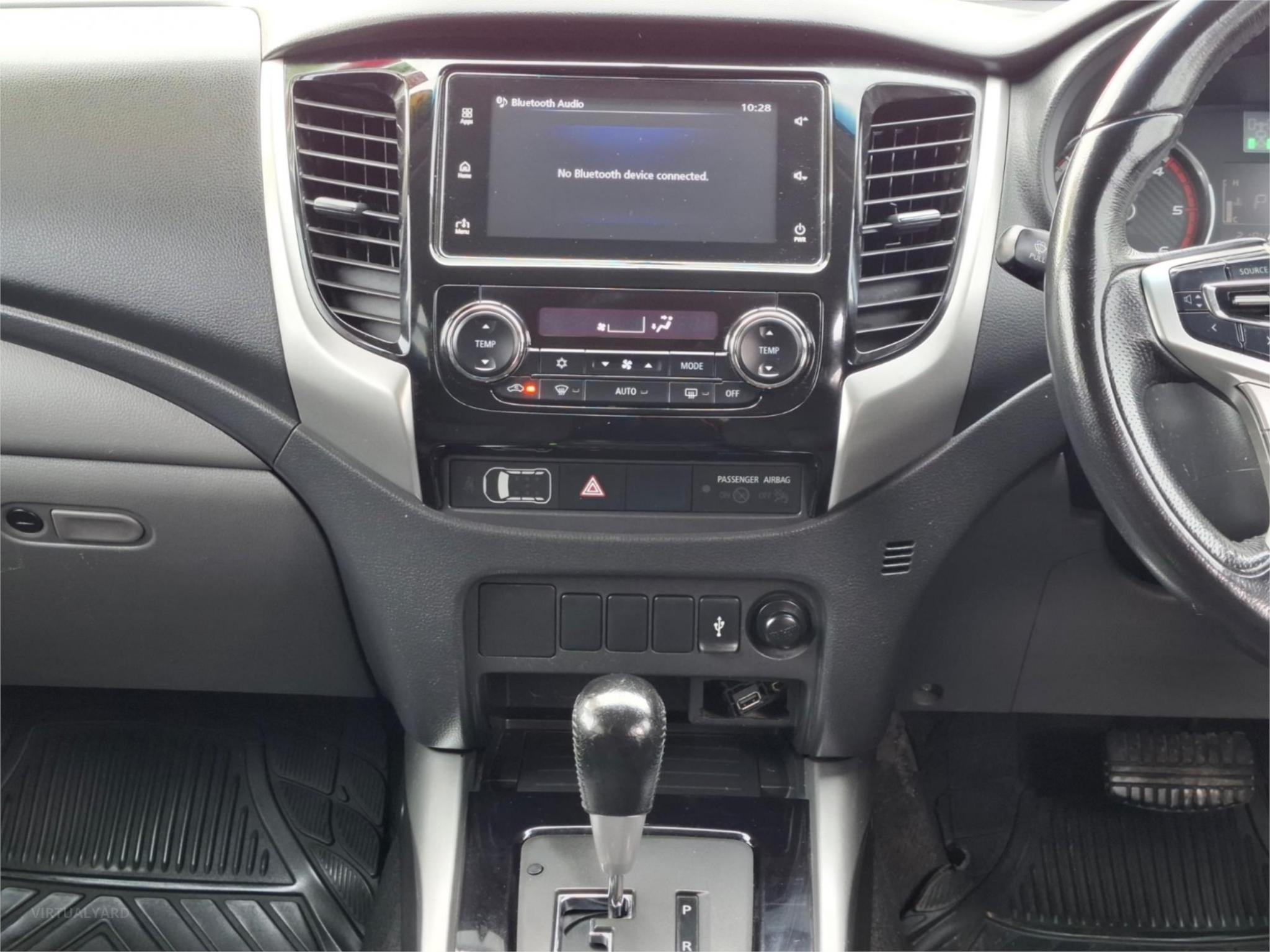 2018 MITSUBISHI TRITON MQ MY18 GLX UTILITY DOUBLE CAB 4DR SPTS AUTO 5SP 4X4 960KG 2.4DT image 13