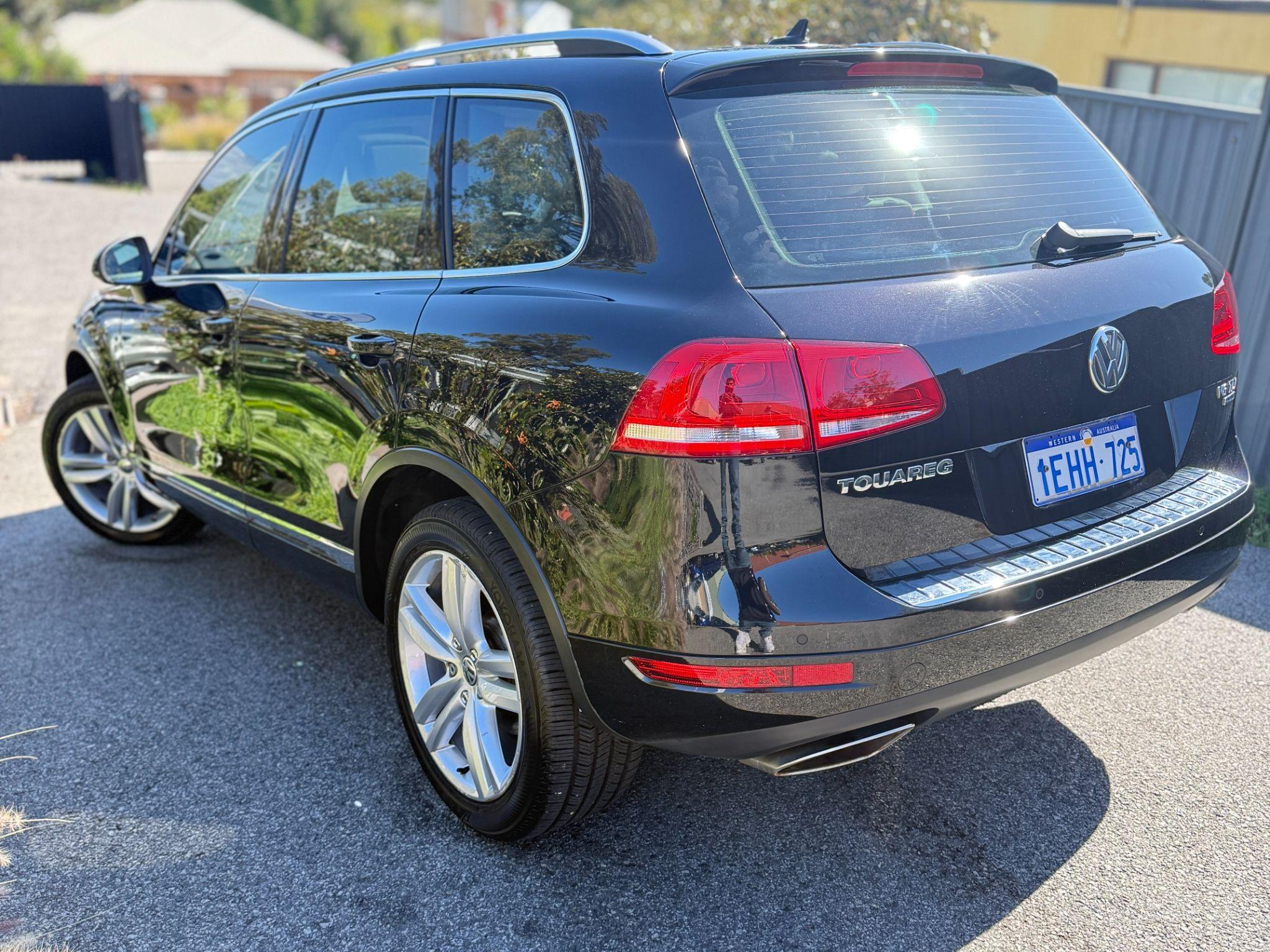 VOLKSWAGEN TOUAREG