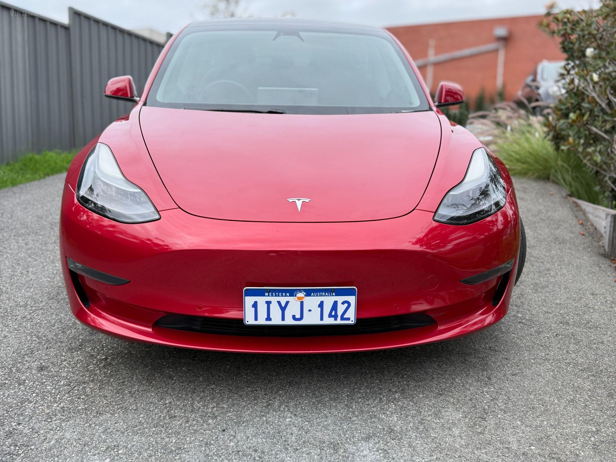 TESLA MODEL 3