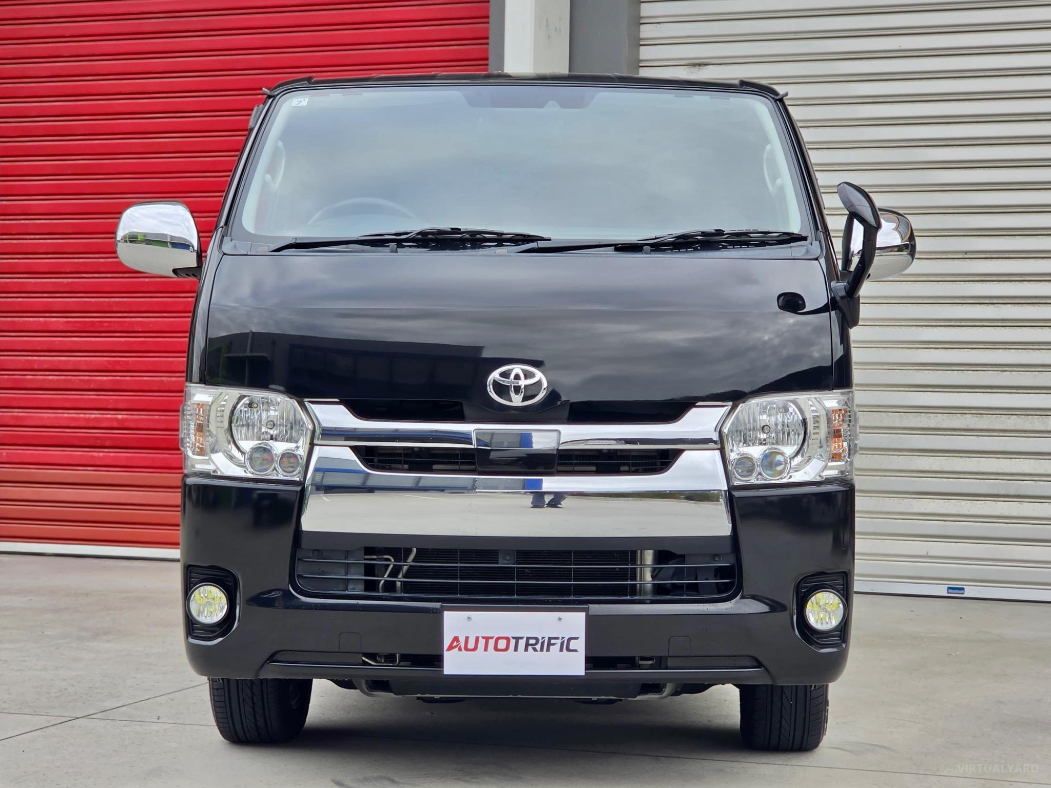 TOYOTA HIACE 4WD