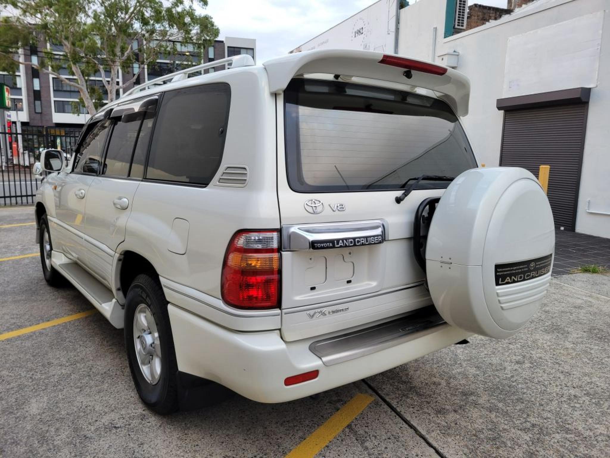 TOYOTA LANDCRUISER