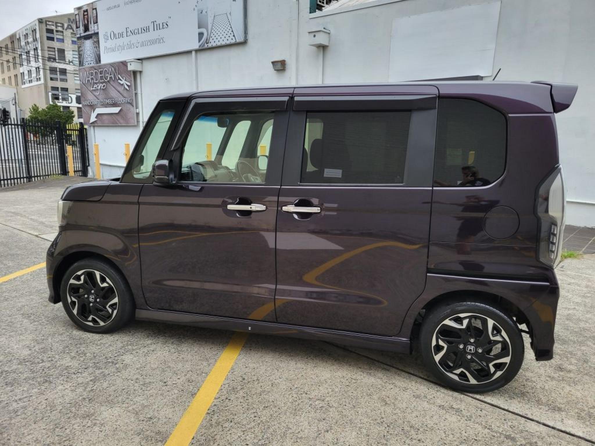 HONDA N BOX