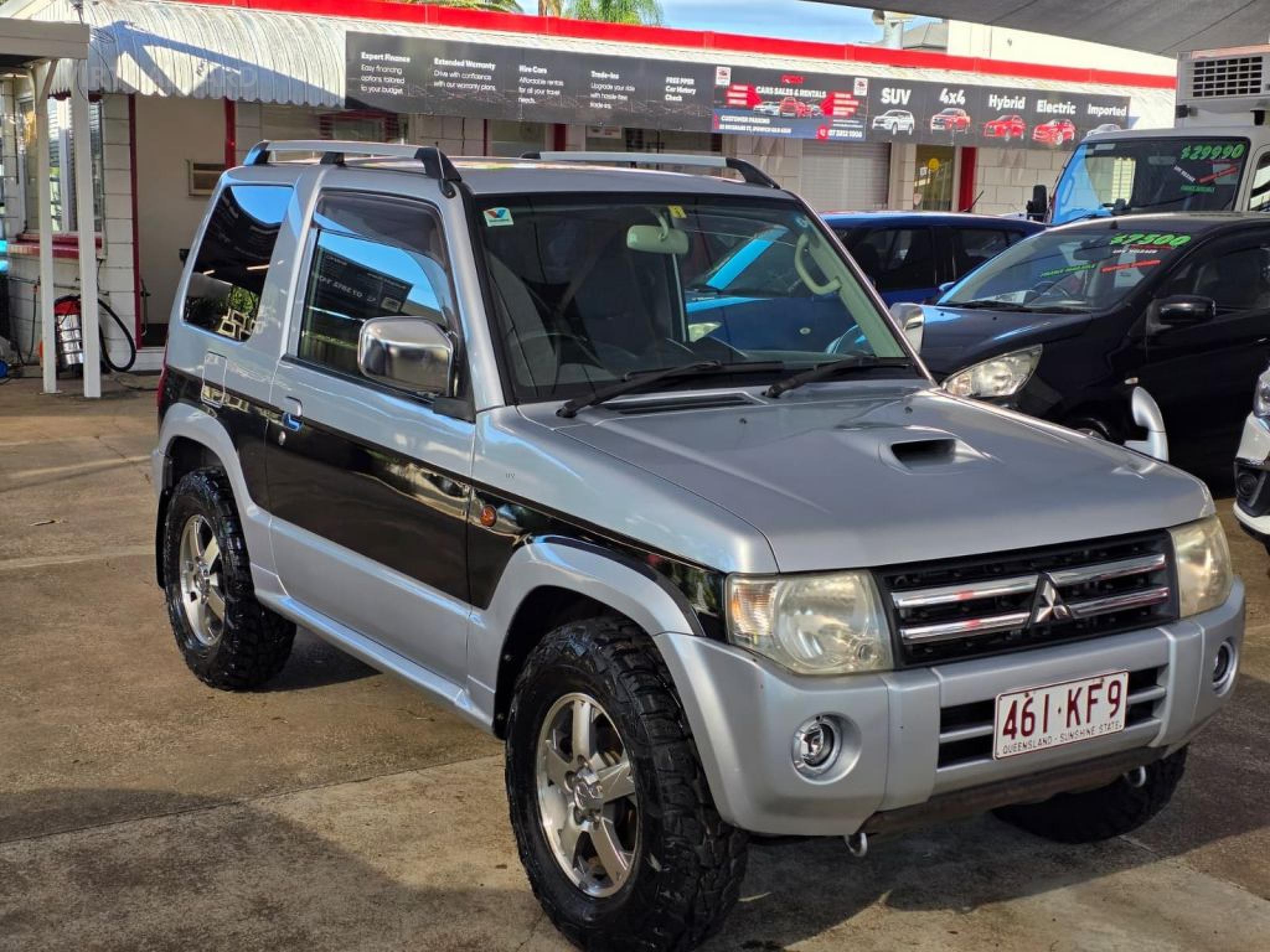 MITSUBISHI PAJERO MINI