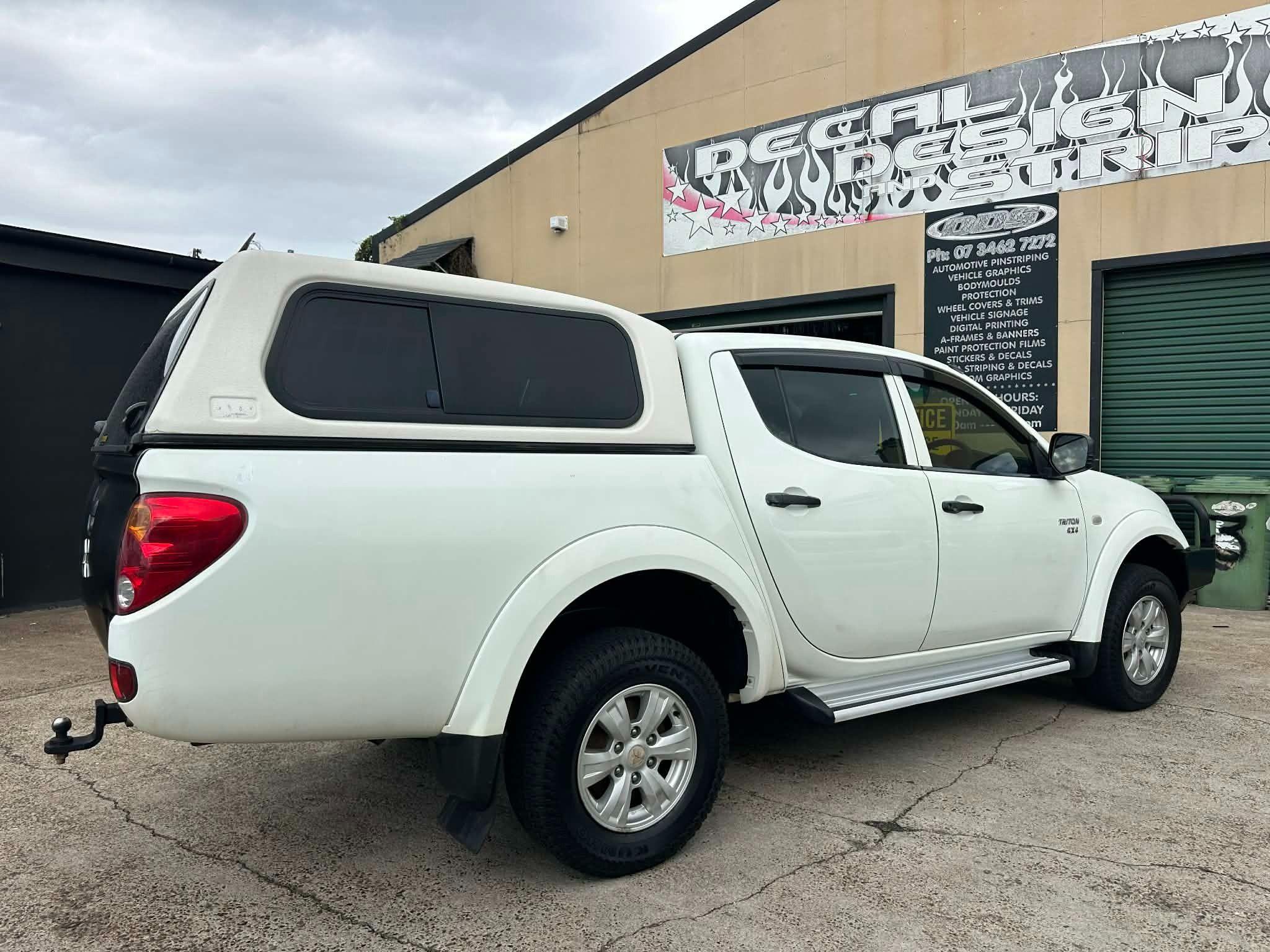 MITSUBISHI TRITON