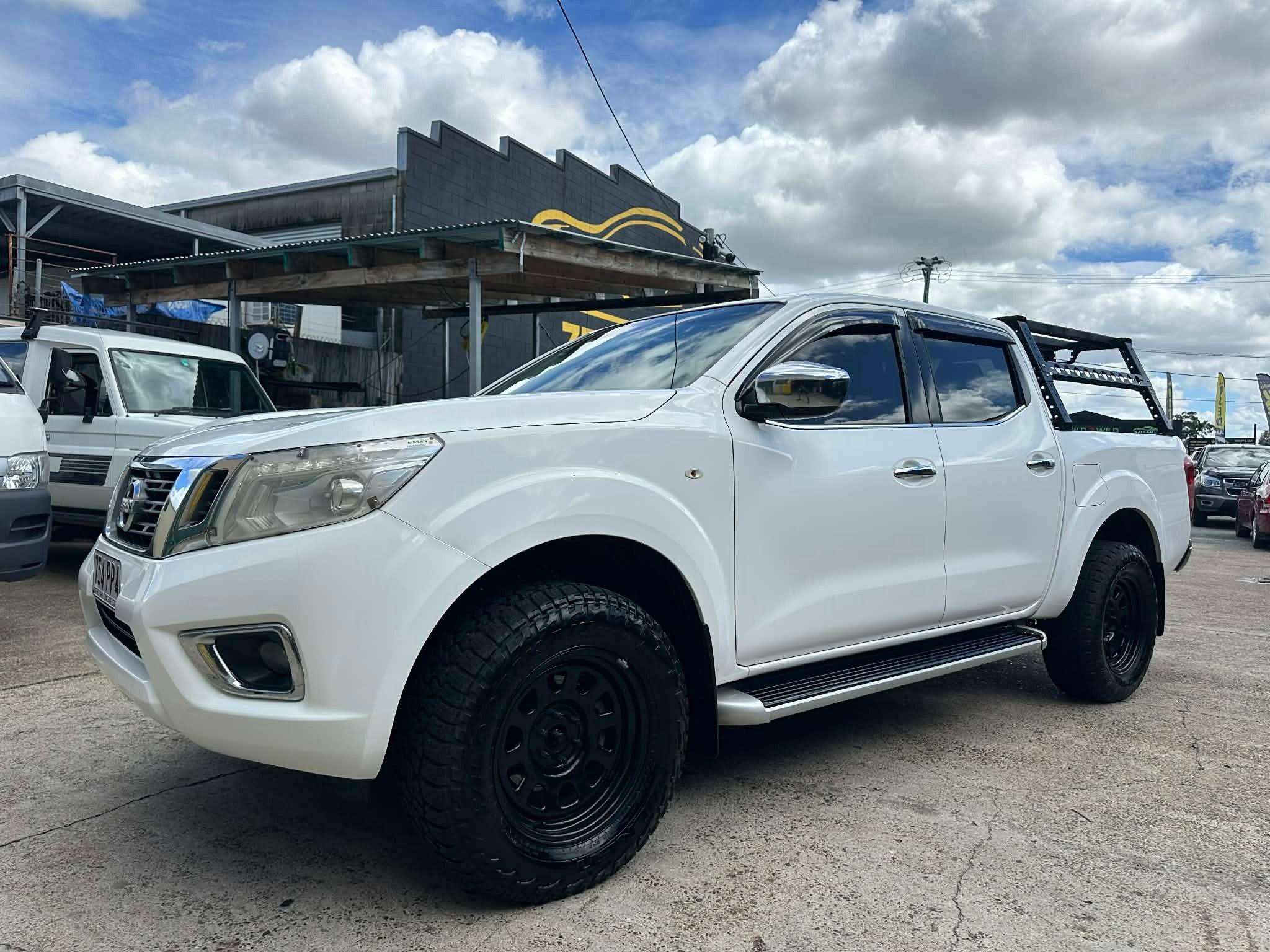NISSAN NAVARA