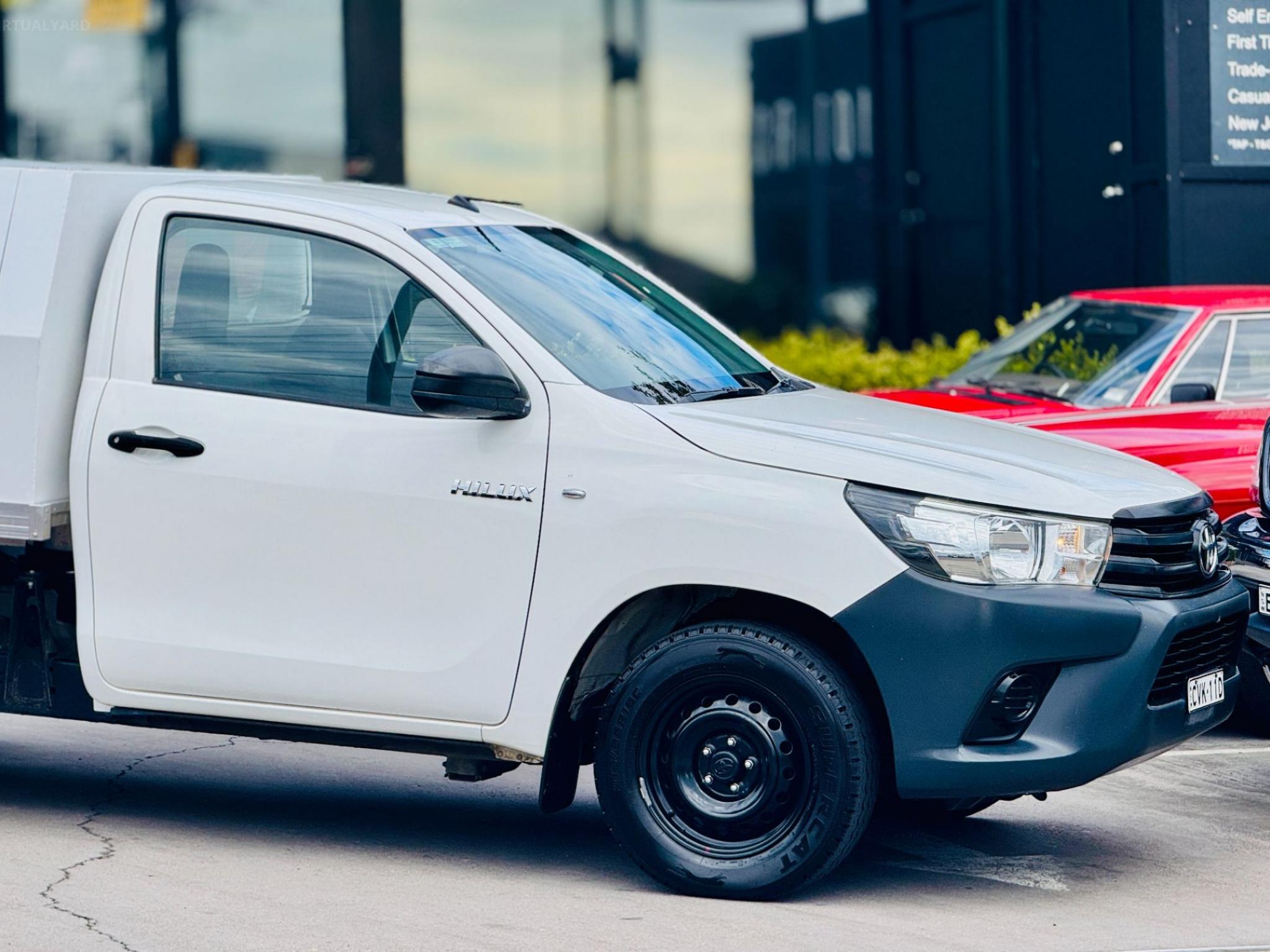 TOYOTA HILUX