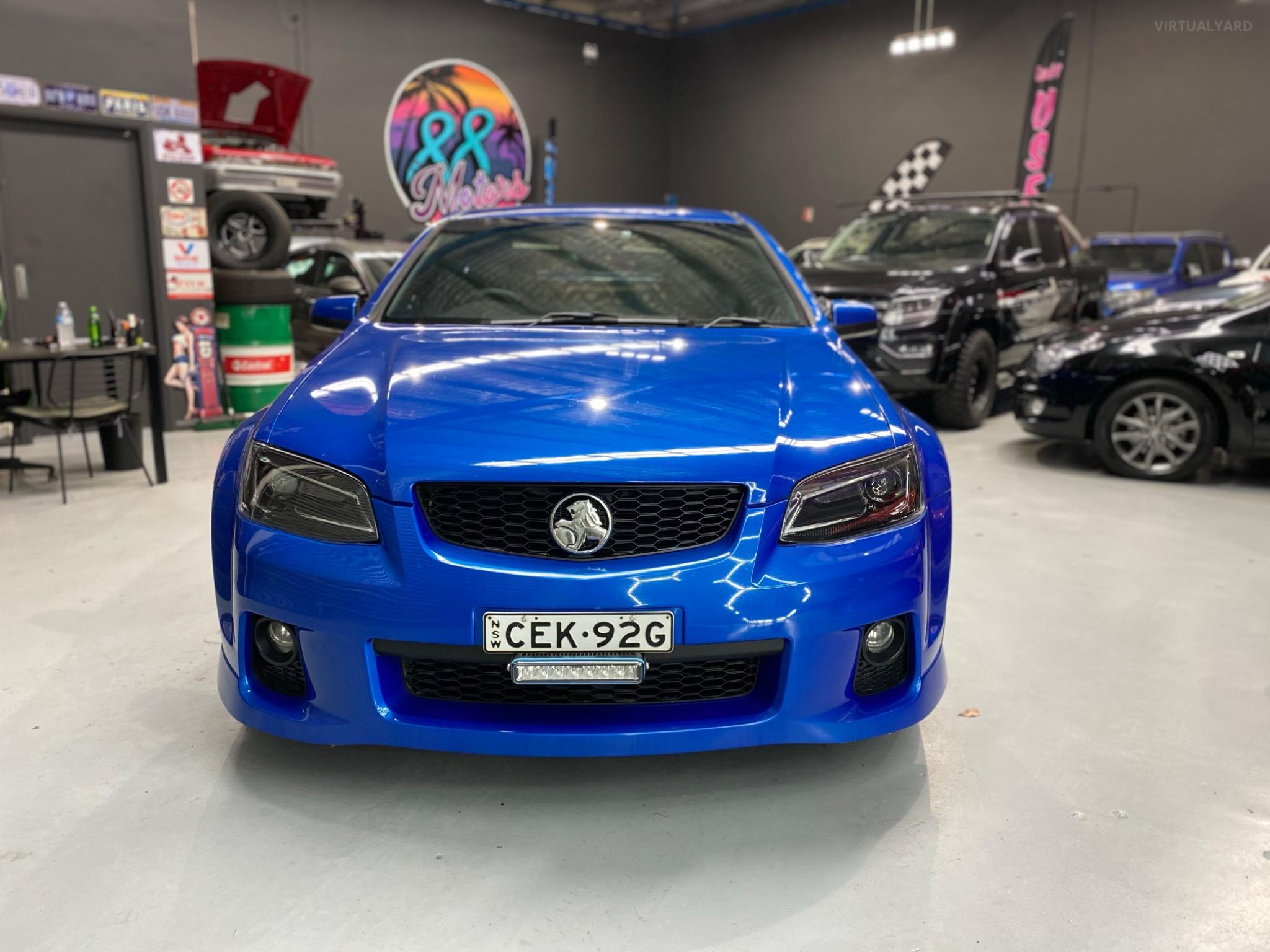 HOLDEN COMMODORE