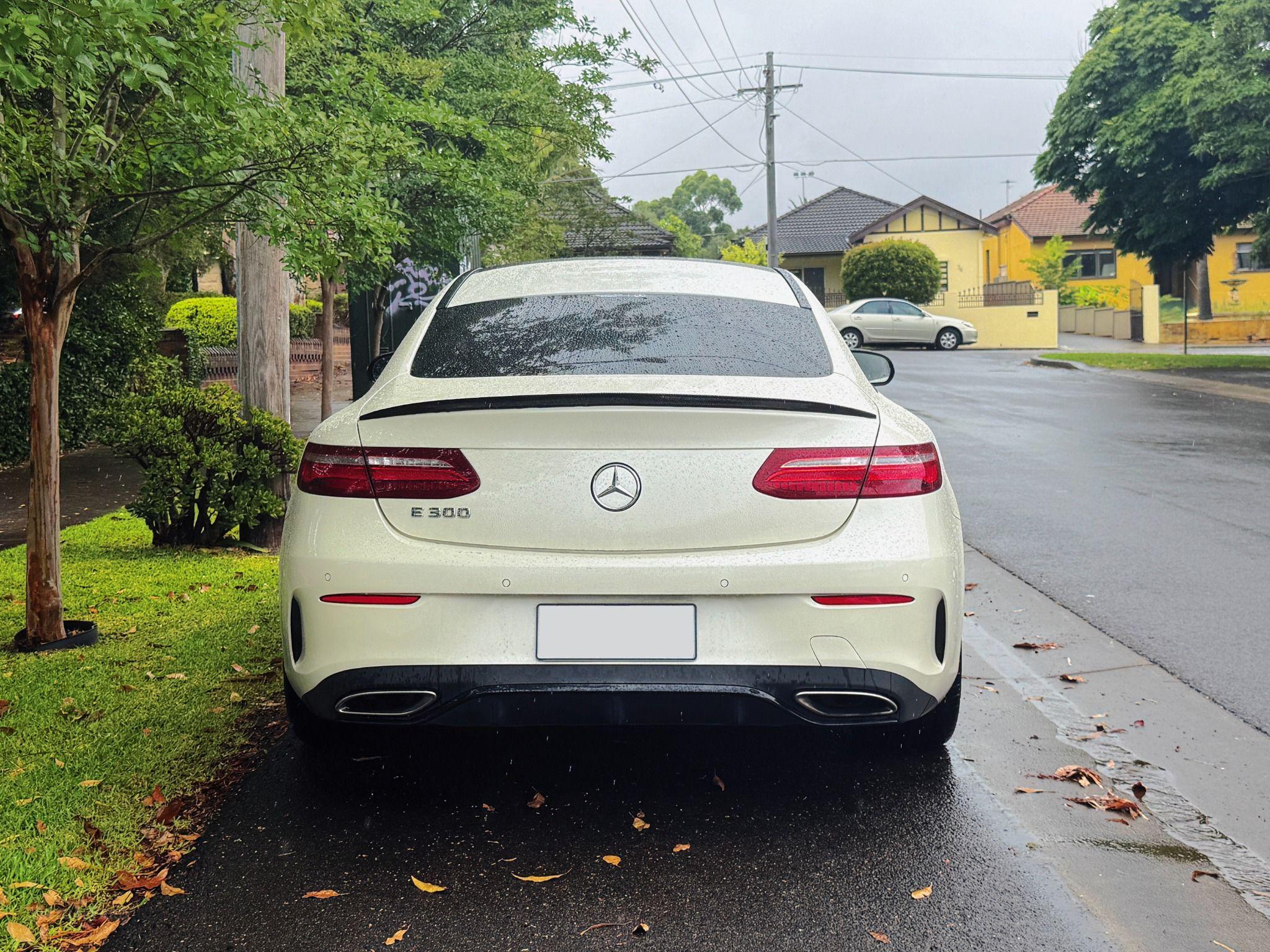 MERCEDES-BENZ E300