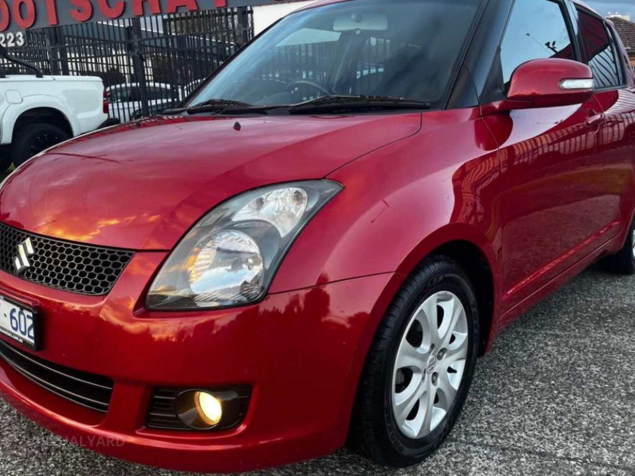 SUZUKI SWIFT