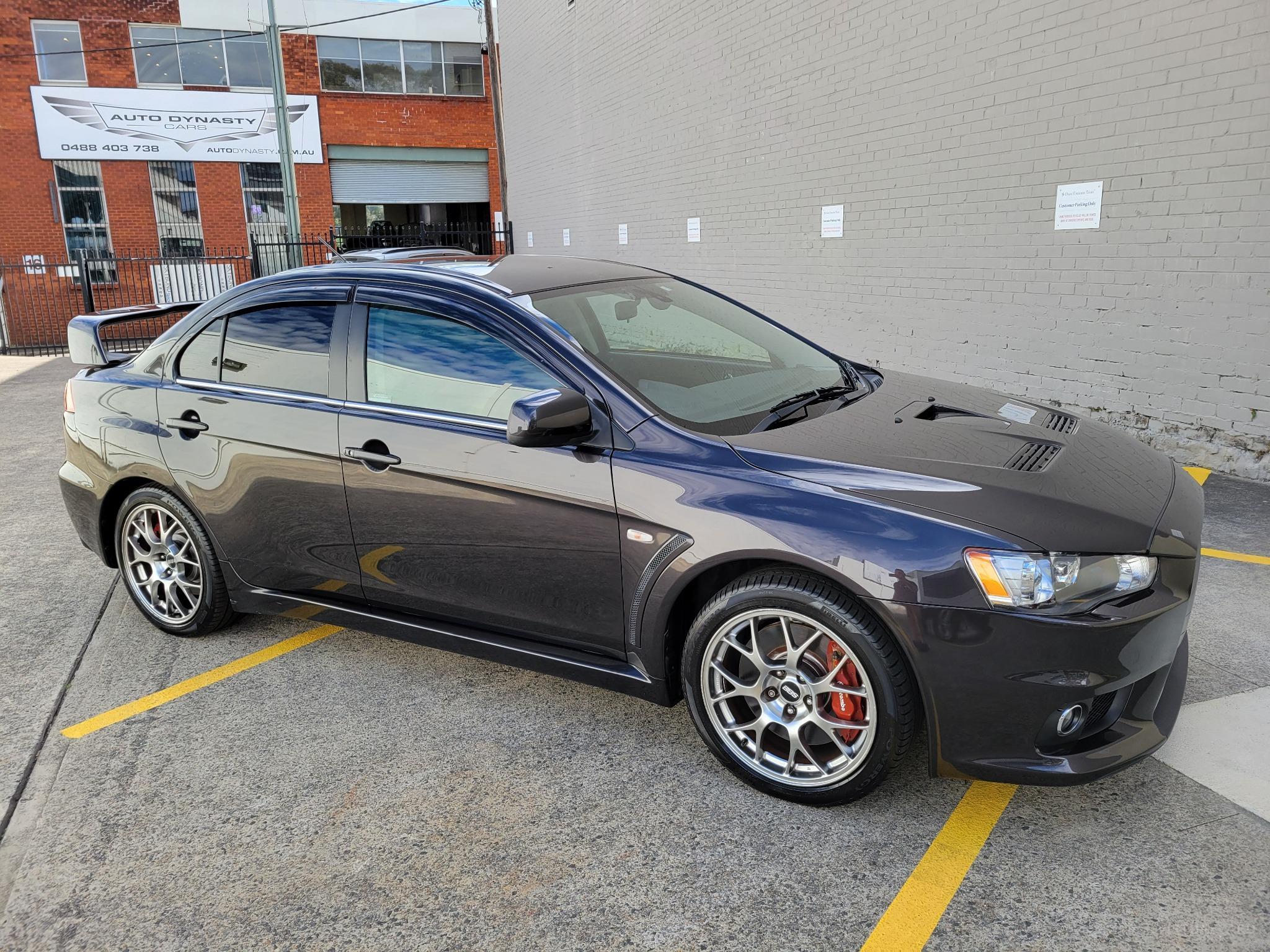 MITSUBISHI LANCER
