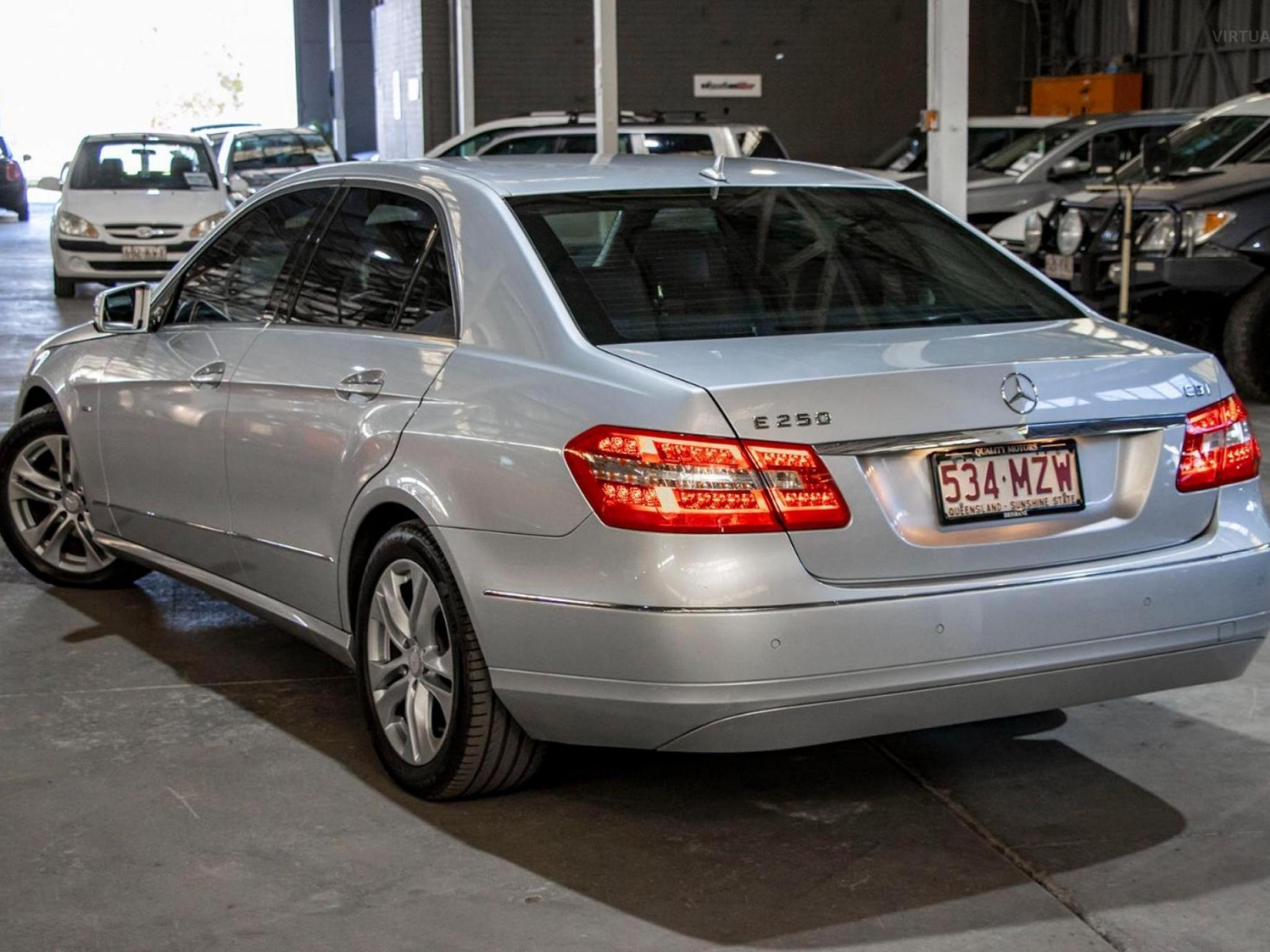 MERCEDES-BENZ E250