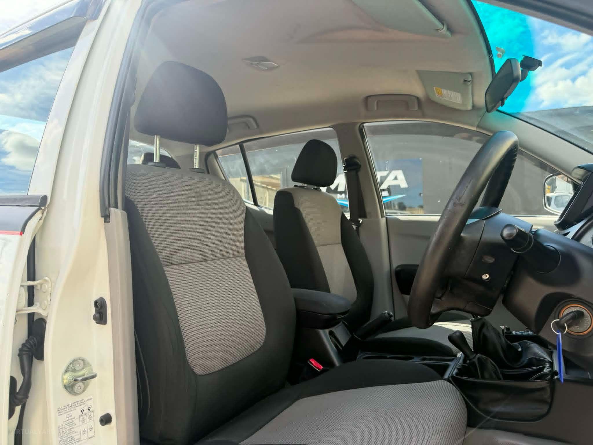 MITSUBISHI TRITON