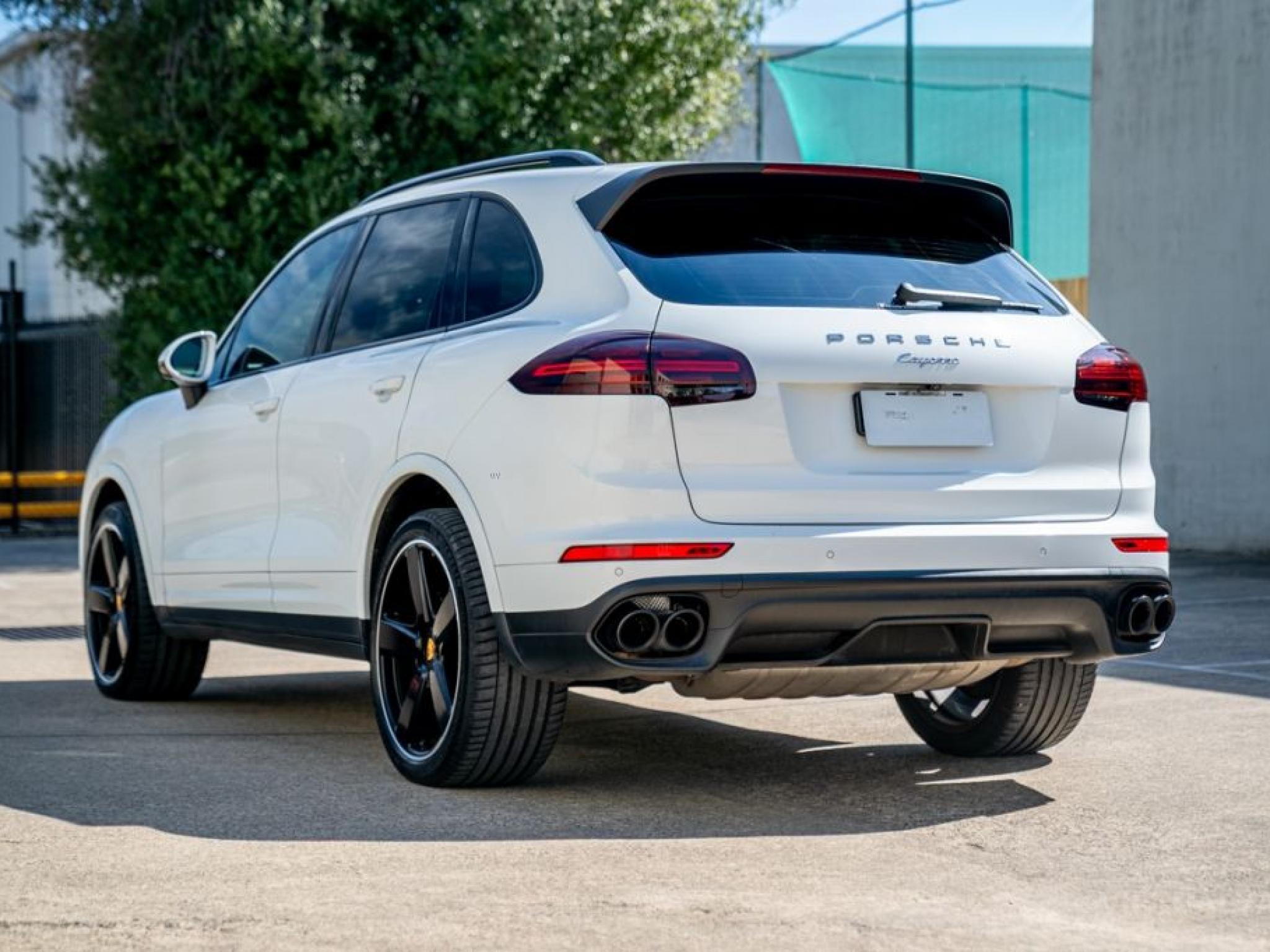 PORSCHE CAYENNE