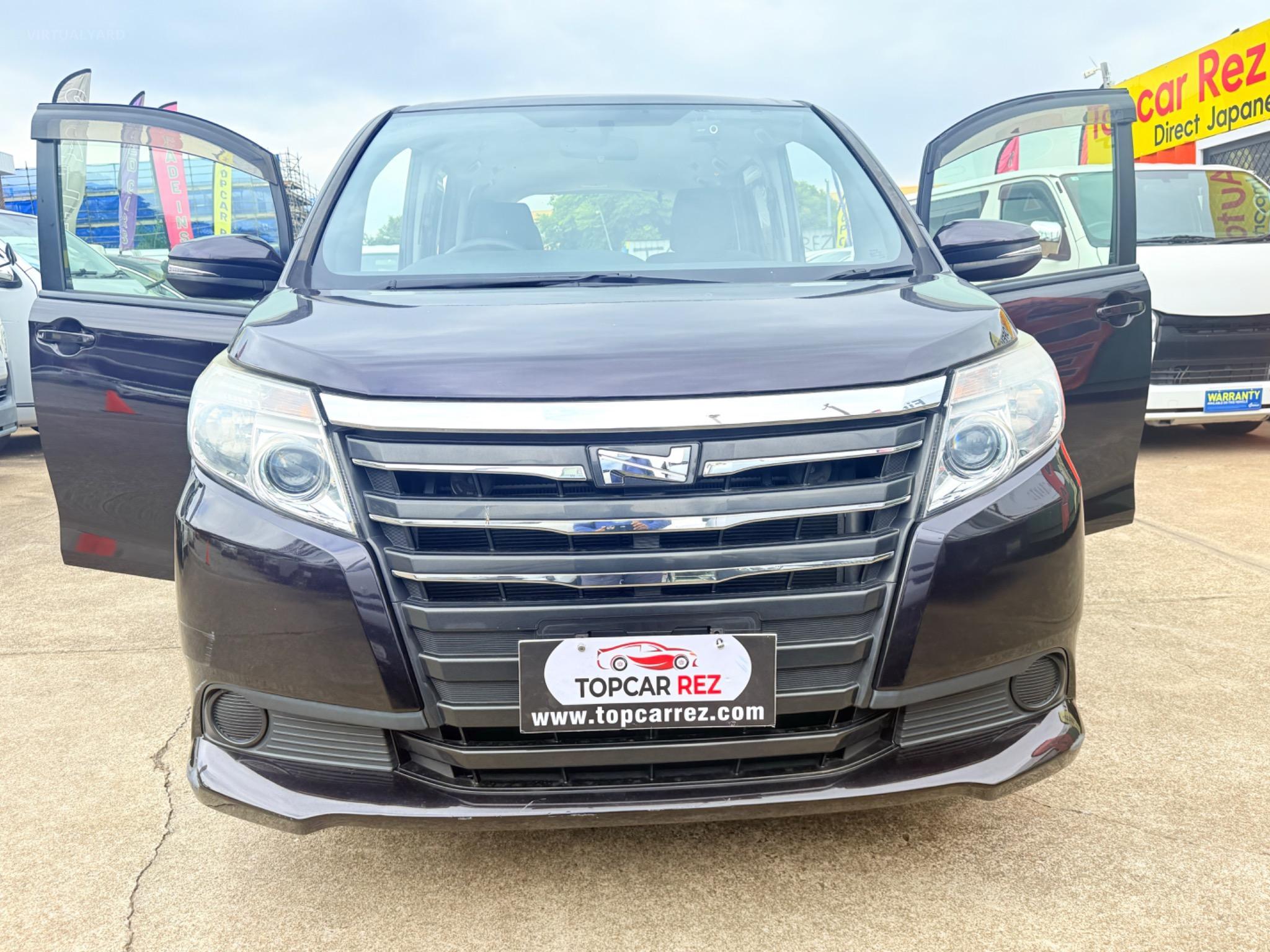 TOYOTA NOAH